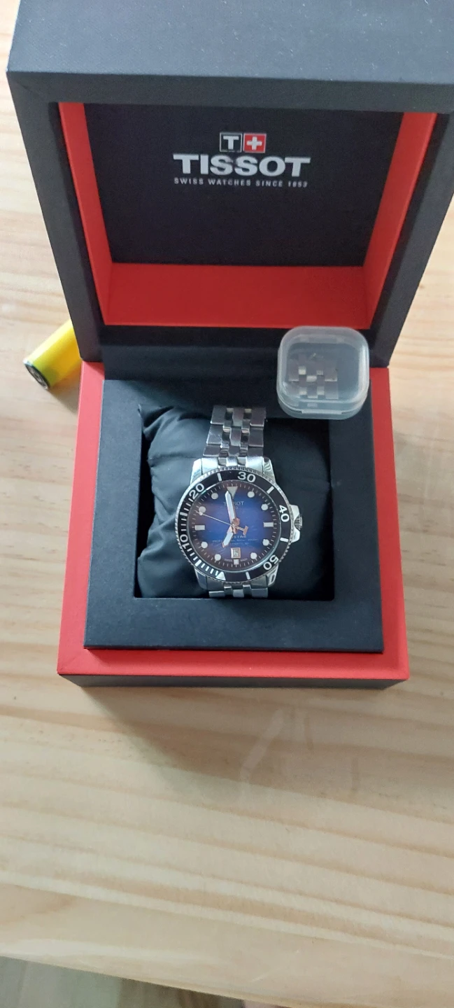 Tissot Automatic Watch  Excellent Condition Box Included - photo 2