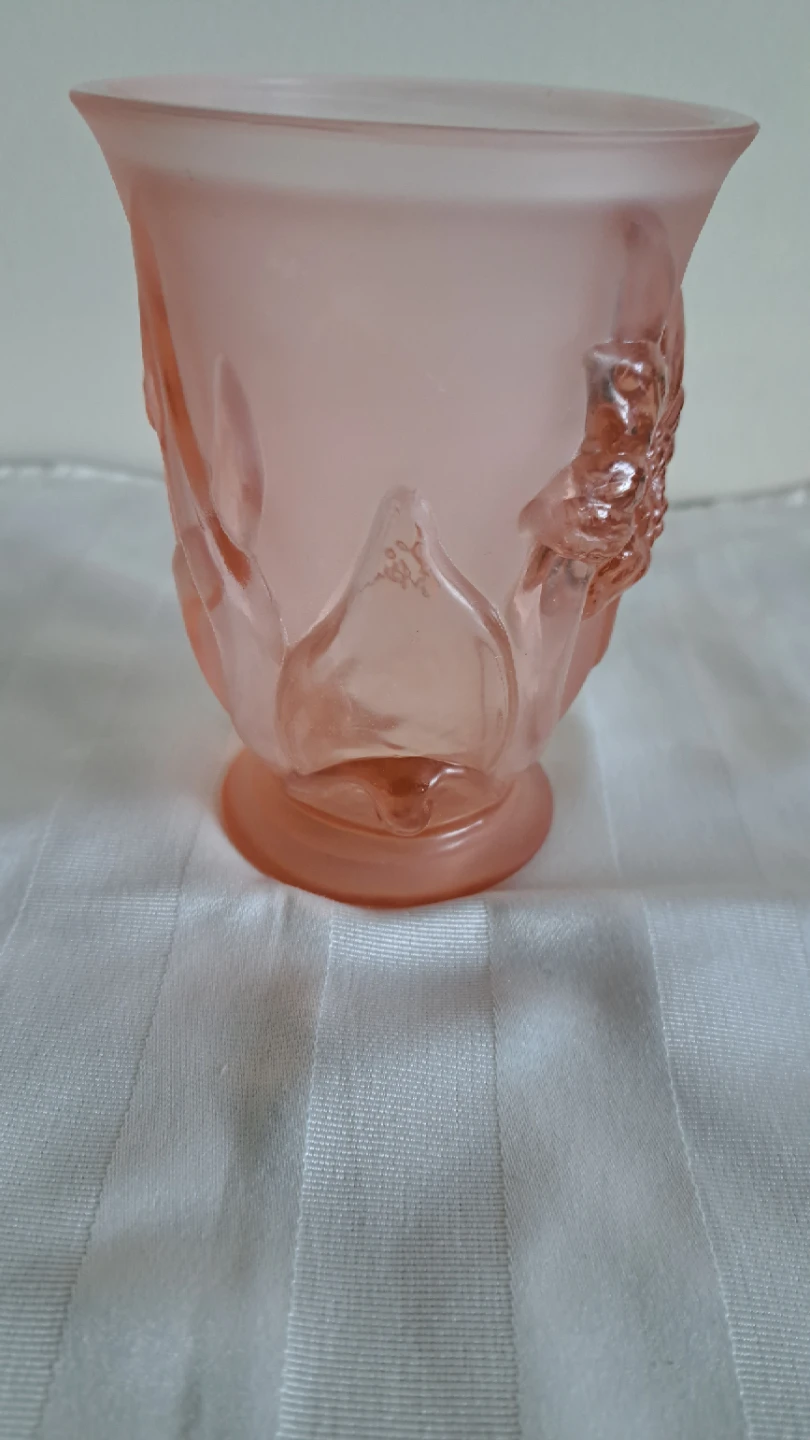 Rare Pink Frosted Depression Glass - photo 2