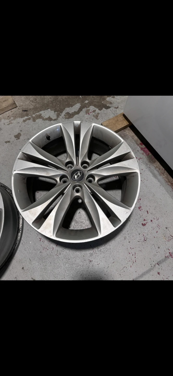 Hyundai Genesis Rims - photo 2