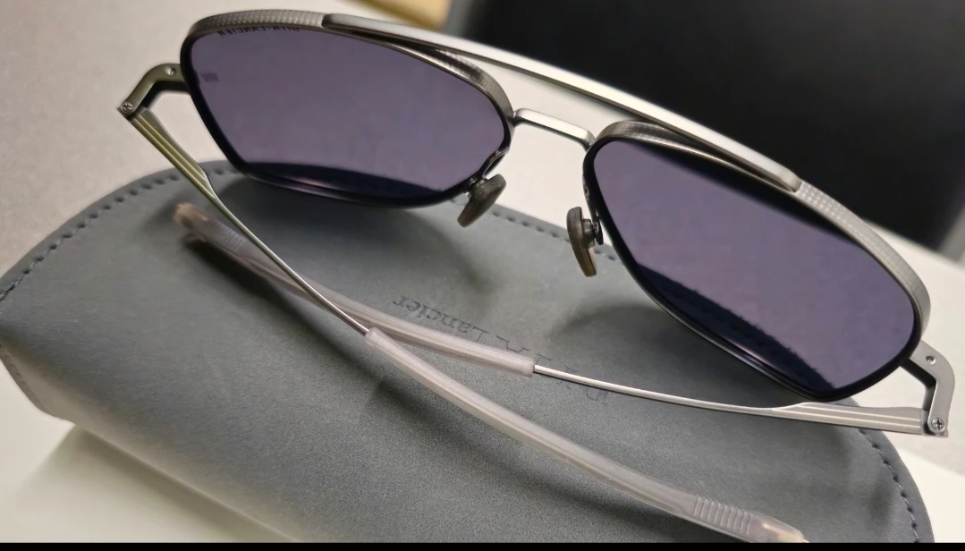 Brand new in box Dita Lancier sunglasses – never worn. - photo 4