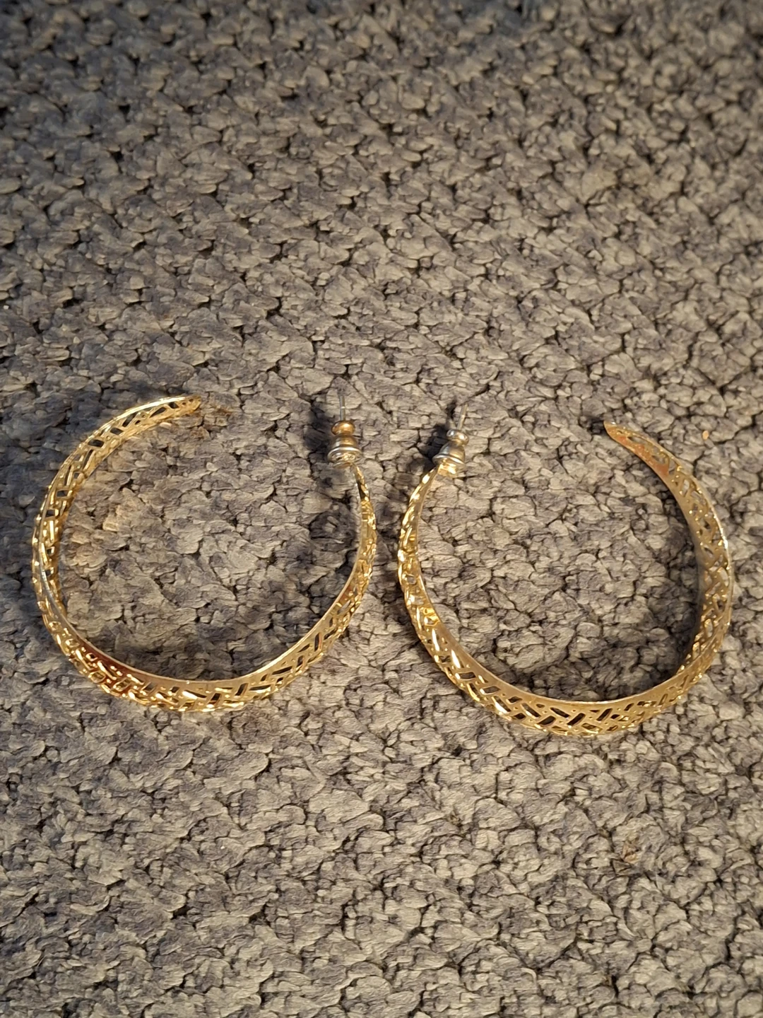 Gold filigree hoop earrings - photo 5