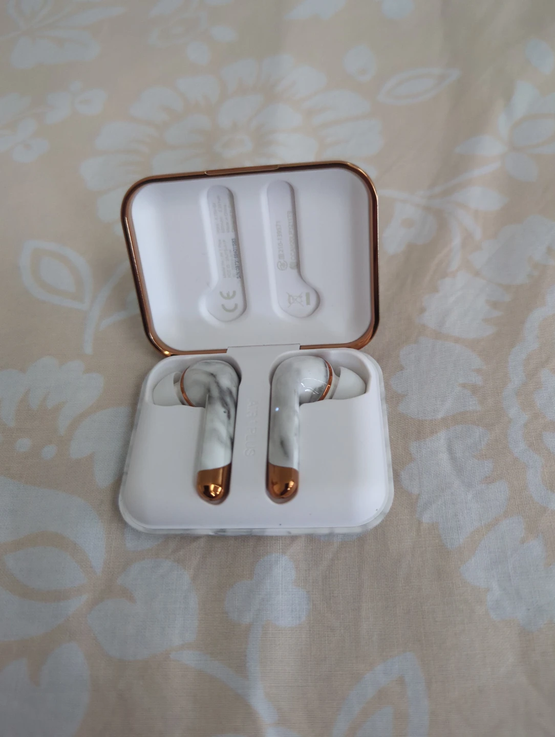 Happy Plugs Wireless Earbuds Marble Design