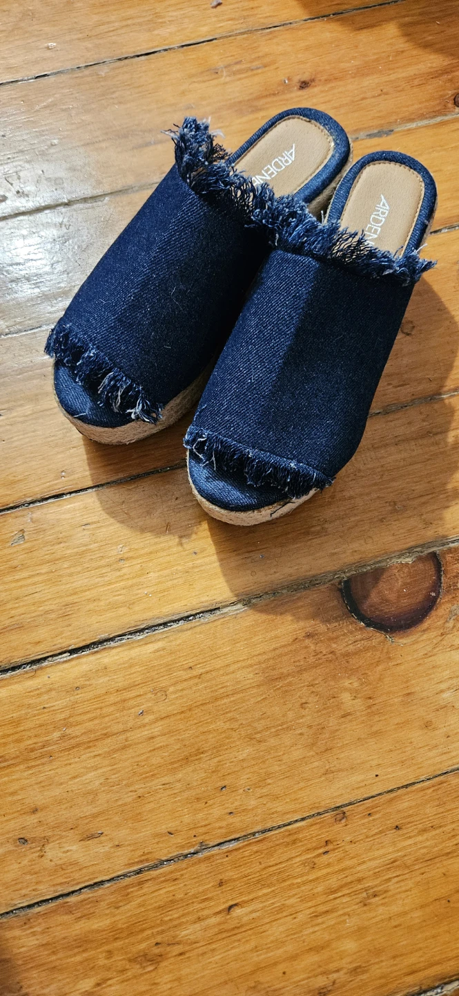 Aredene platform sandals, denim fringe