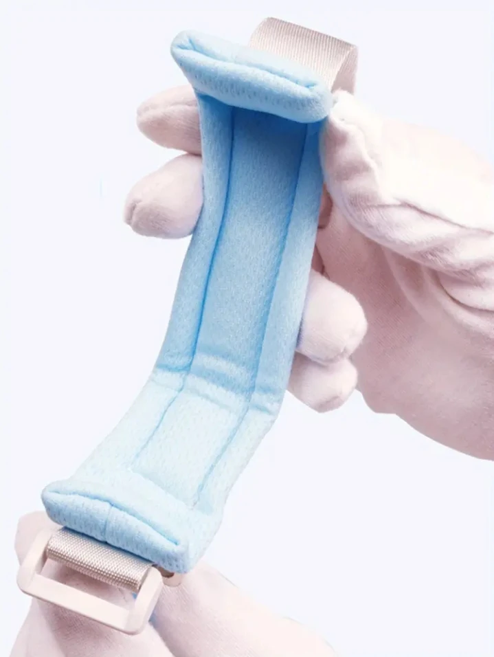 (BRAND NEW) Anti-Lost Wristband Retractable Leash for Kids - photo 3