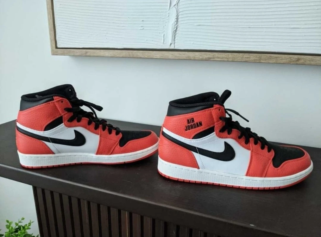 Air Jordan 1 Retro High 'Rare Air - Max Orange' Sneakers - photo 3