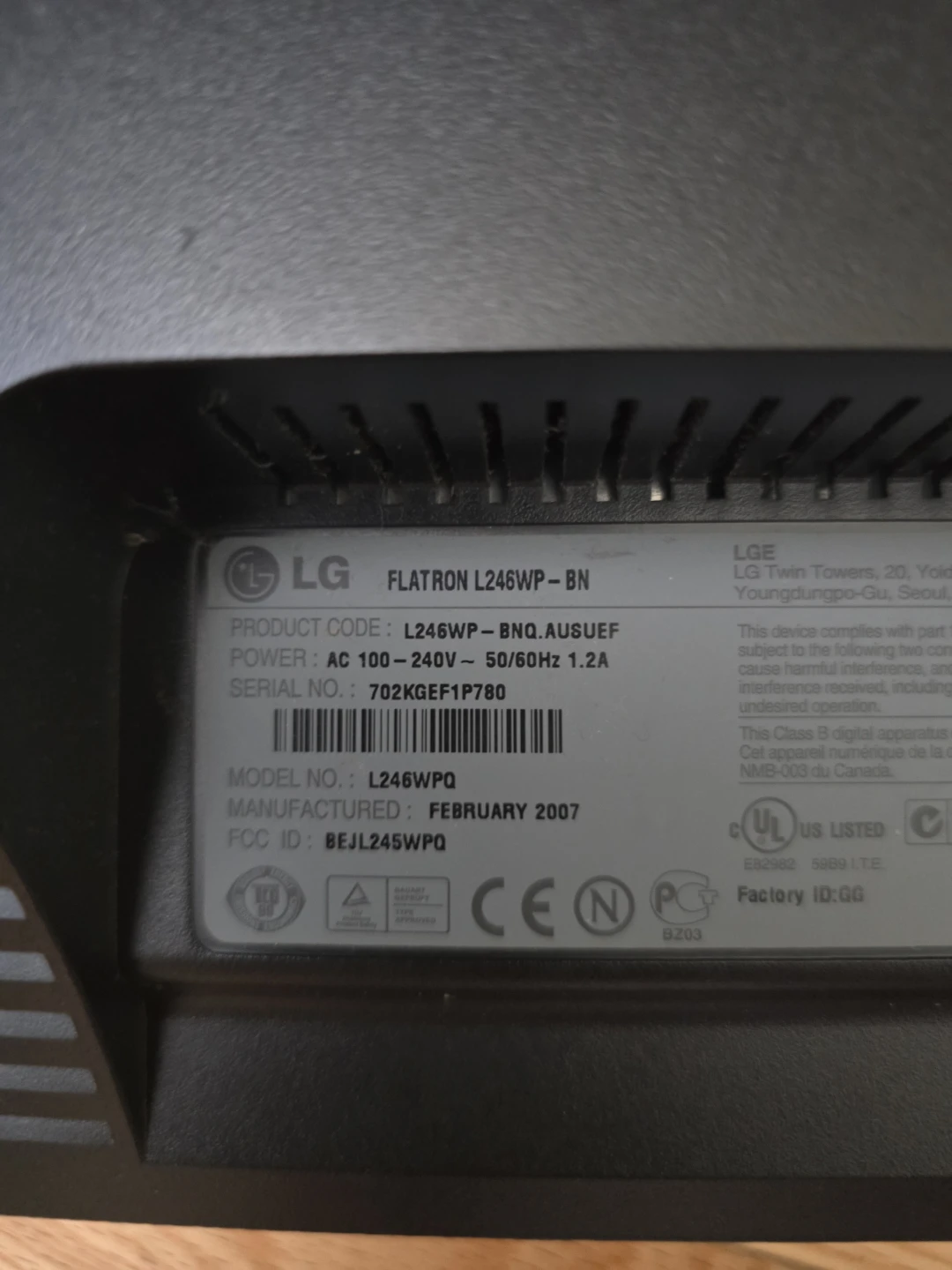 LG Flatron L246WP Monitor - photo 2