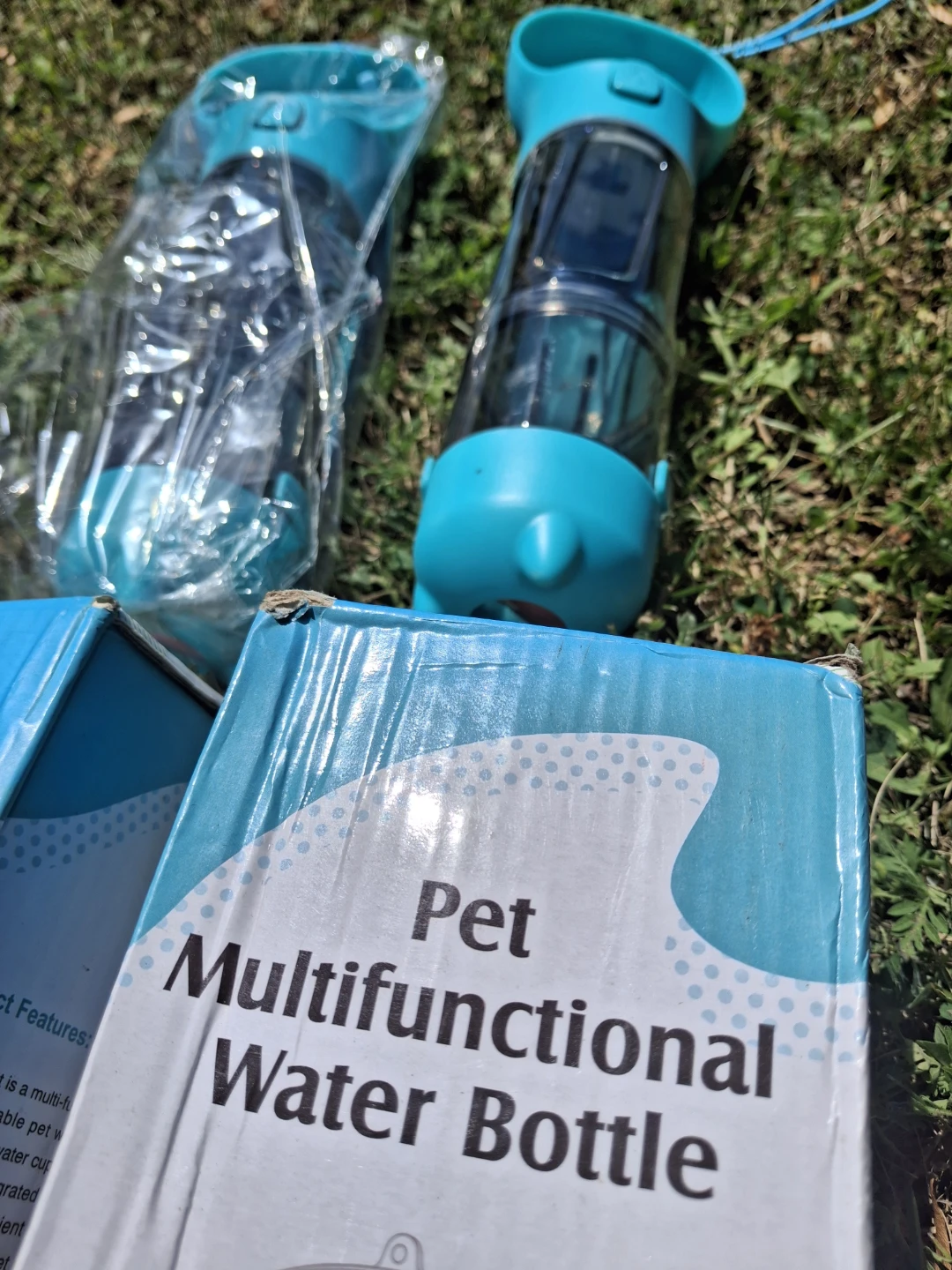 Pet Water Bottle & food dispenser - photo 3