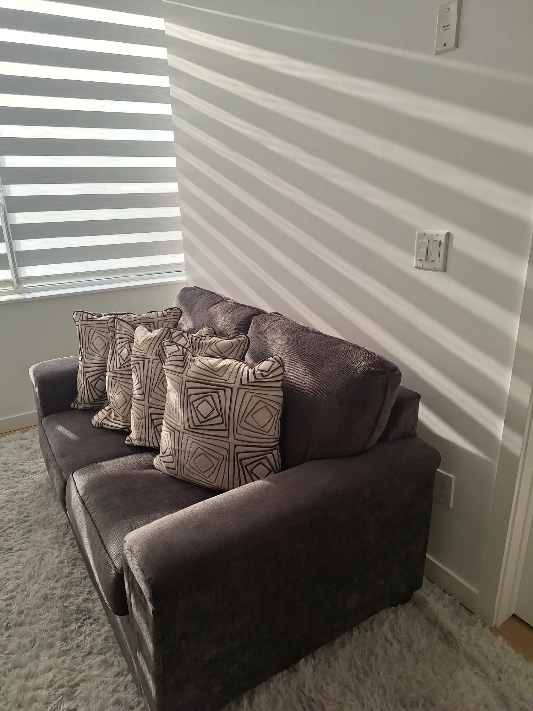 Grey Sofa with 4 Decorative Pillows - photo 2