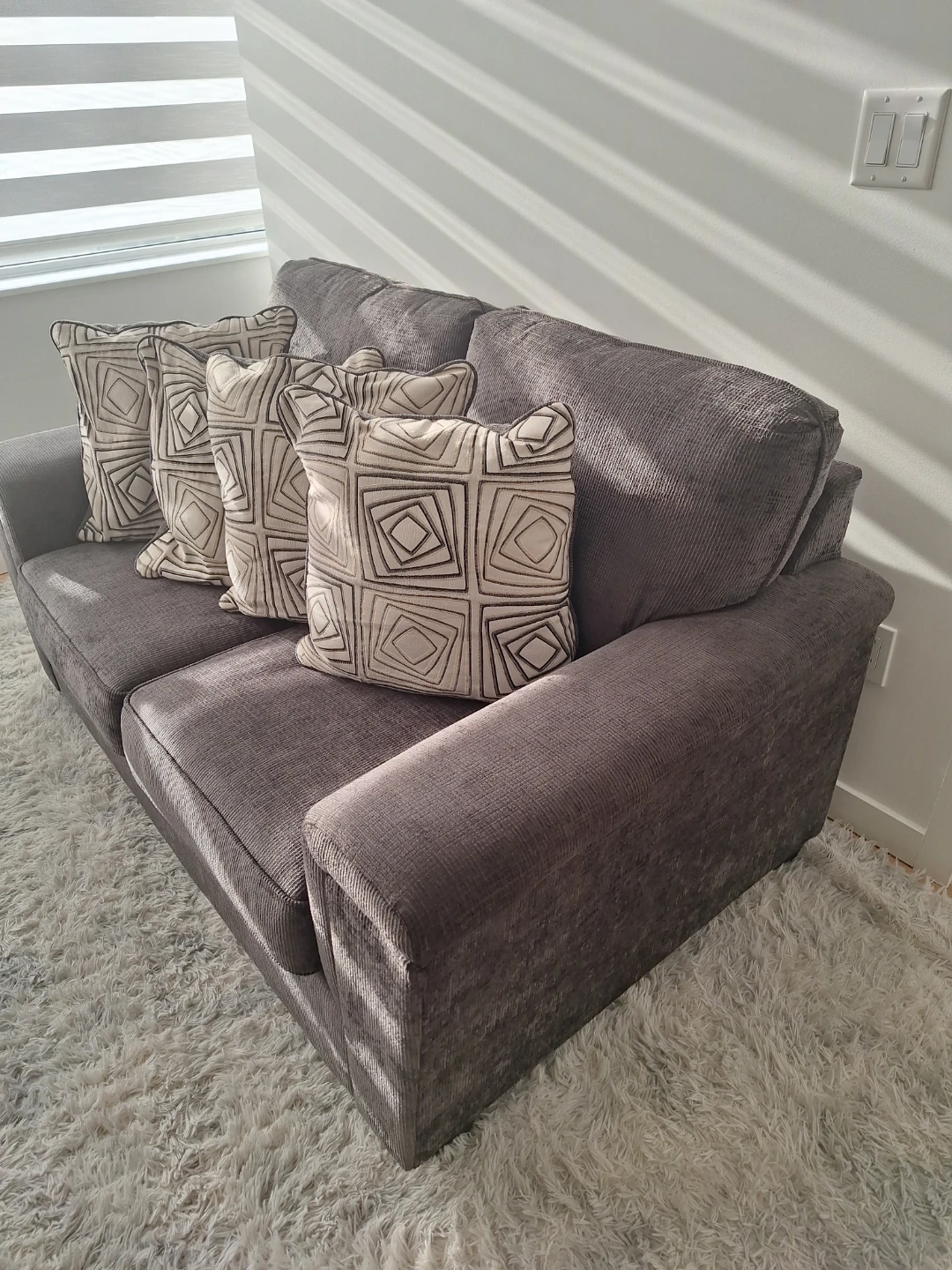 Grey Sofa with 4 Decorative Pillows - photo 3