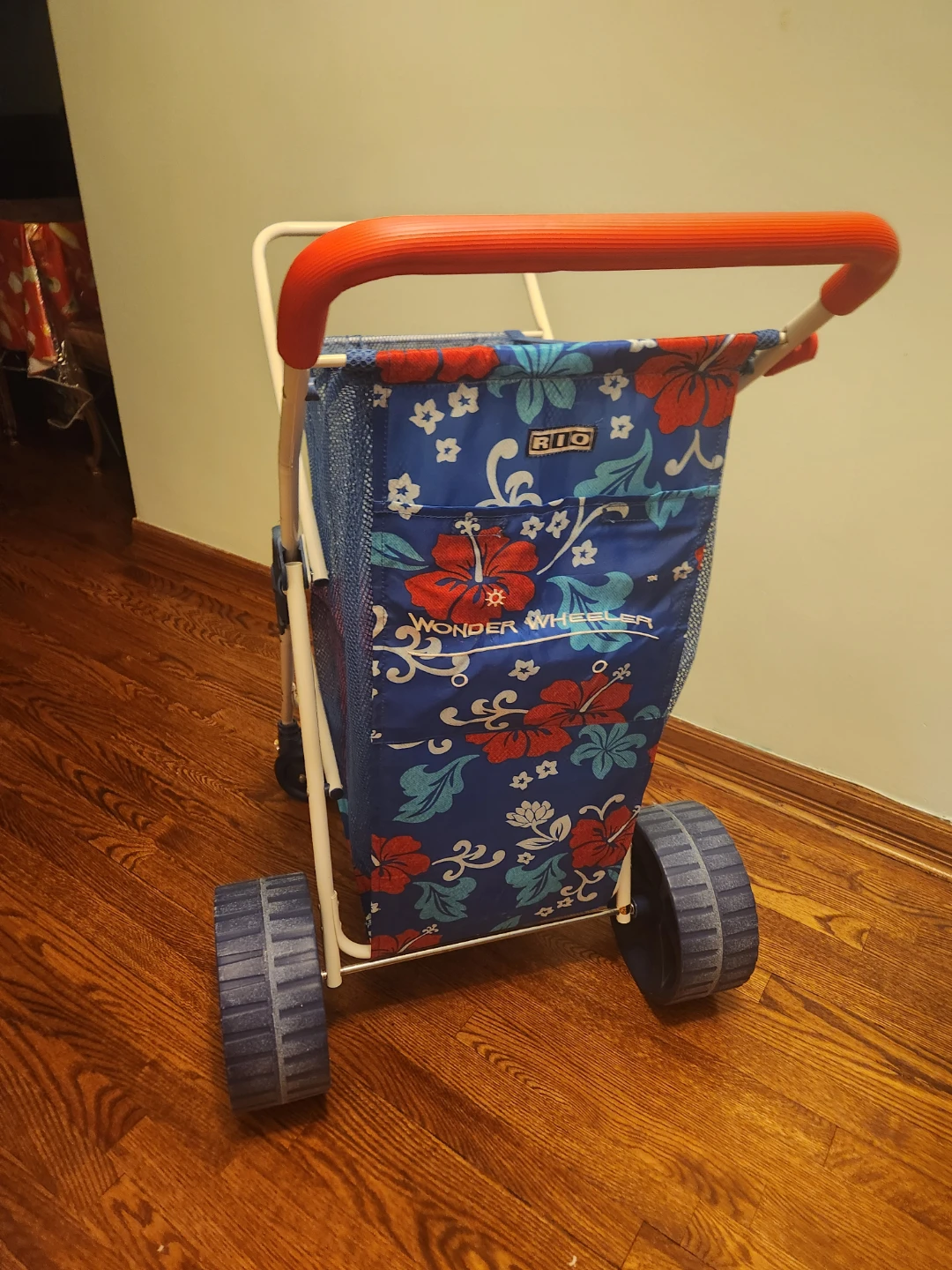 Wonder Wheeler Beach Cart - photo 4