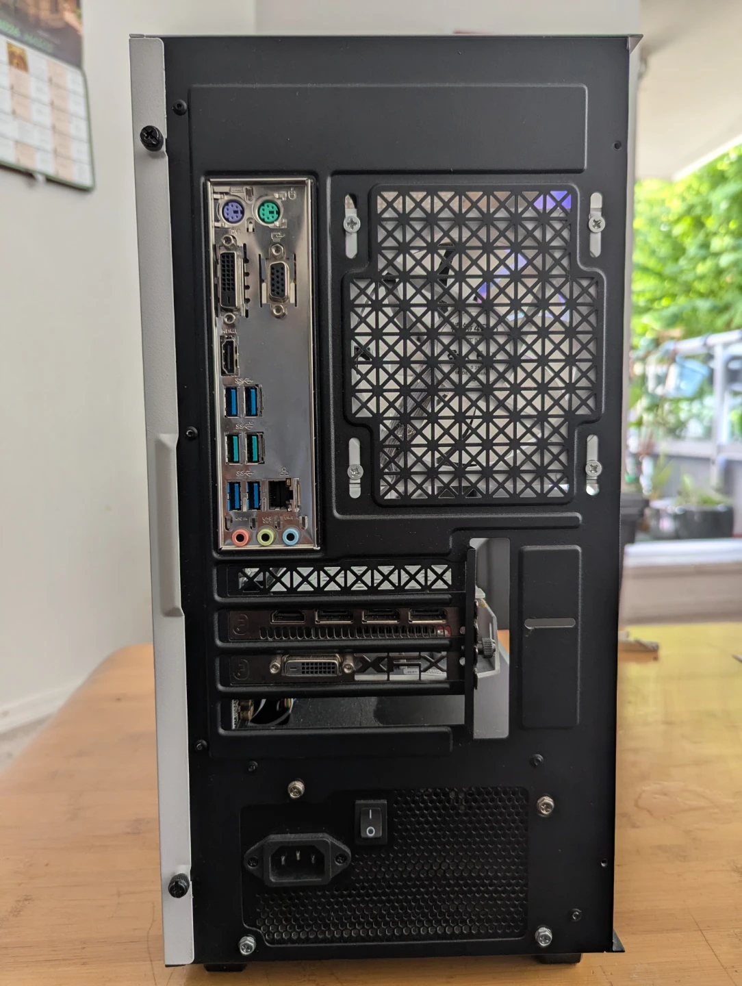 Desktop PC - AMD Ryzen 5 2600X, 16GB RAM - photo 2