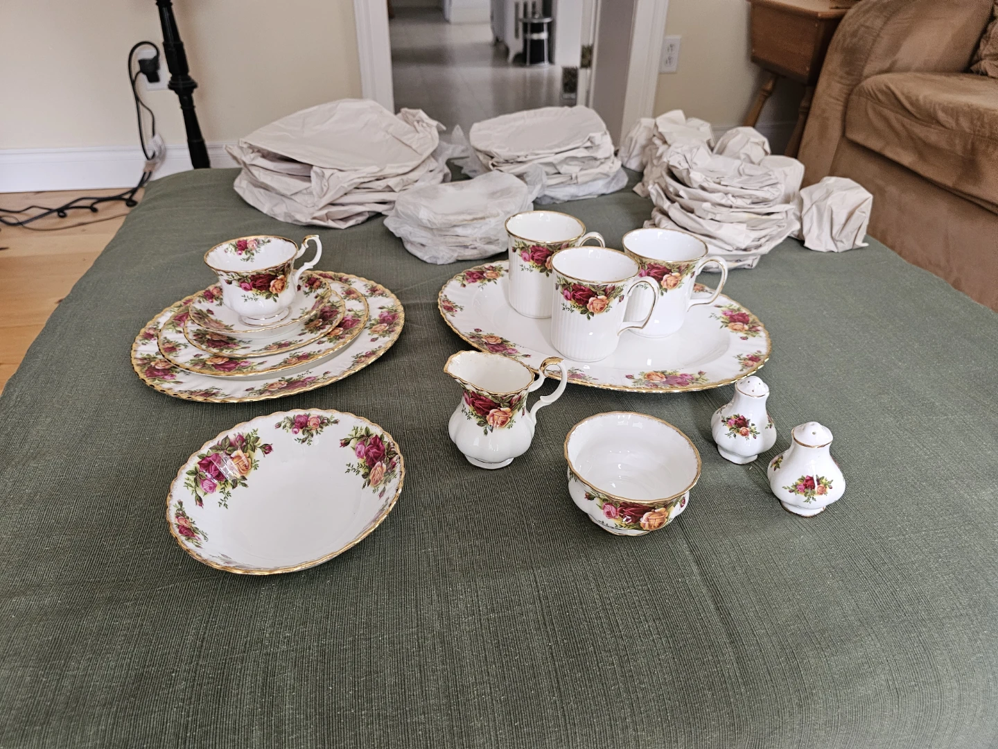 Royal Albert Old Country Roses Tea Set - photo 2