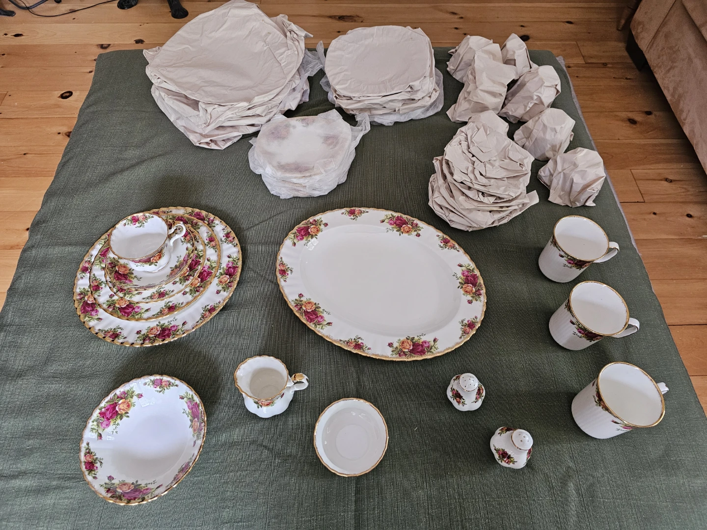 Royal Albert Old Country Roses Tea Set - photo 3