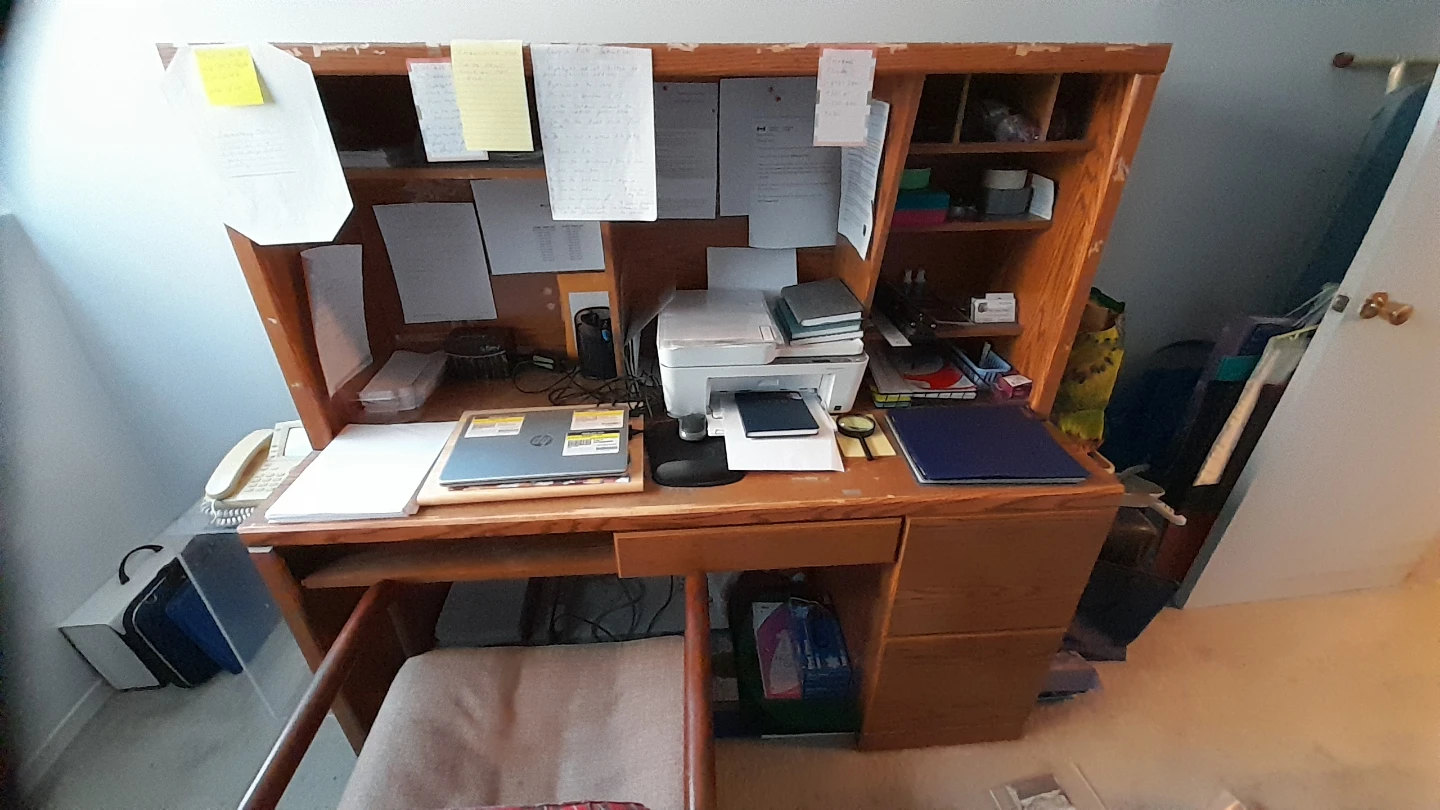 Brown computer desk - photo 2