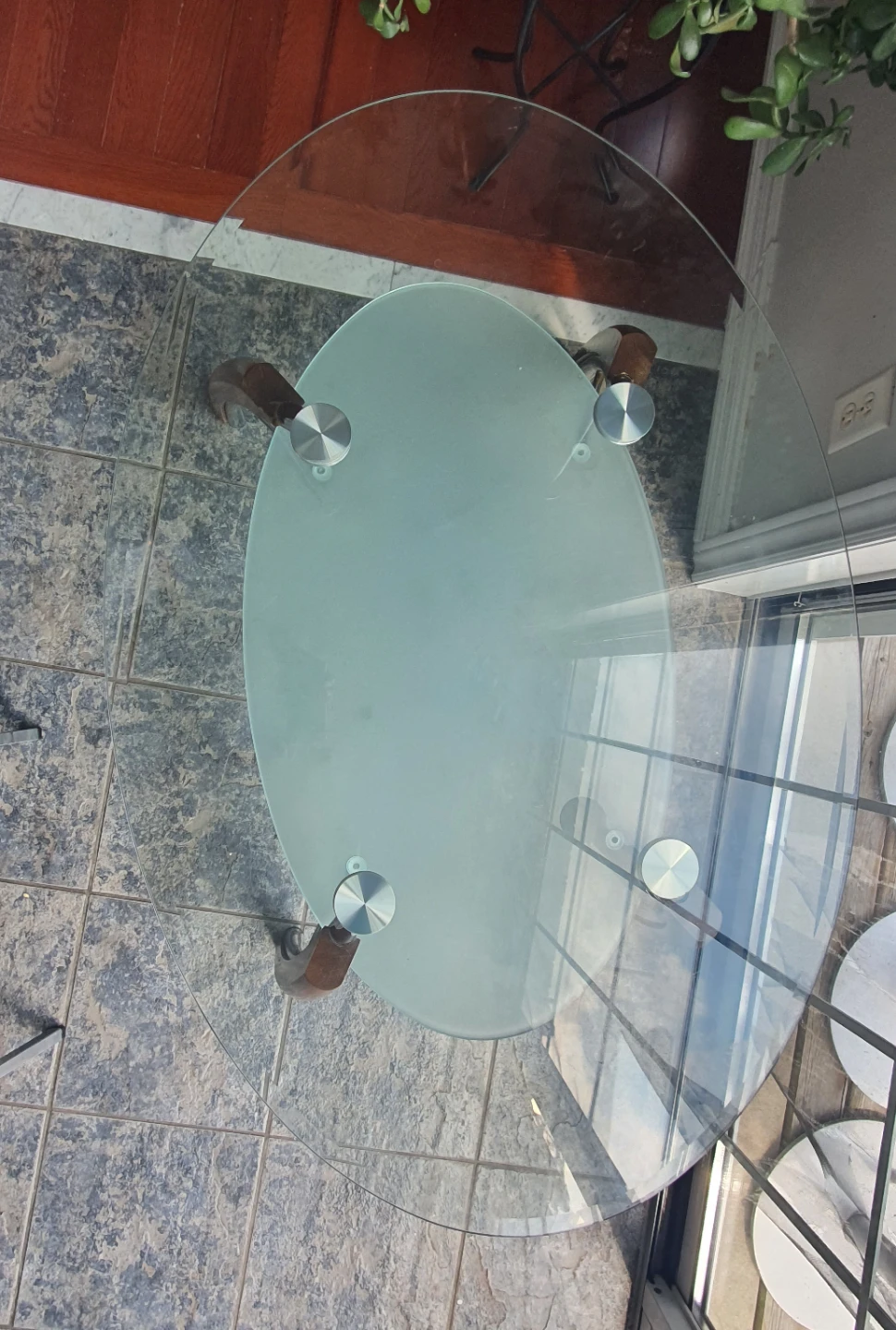 Oval Glass Coffee Table with Wooden Legs - photo 3