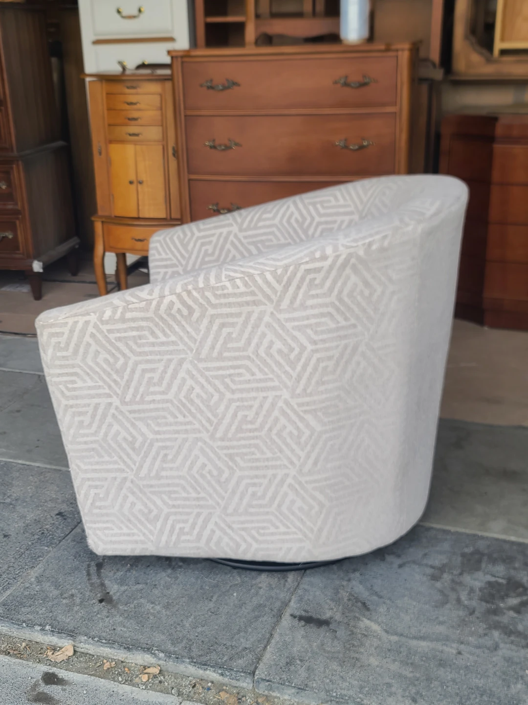 Geometric Swivel Barrel Chair - photo 3