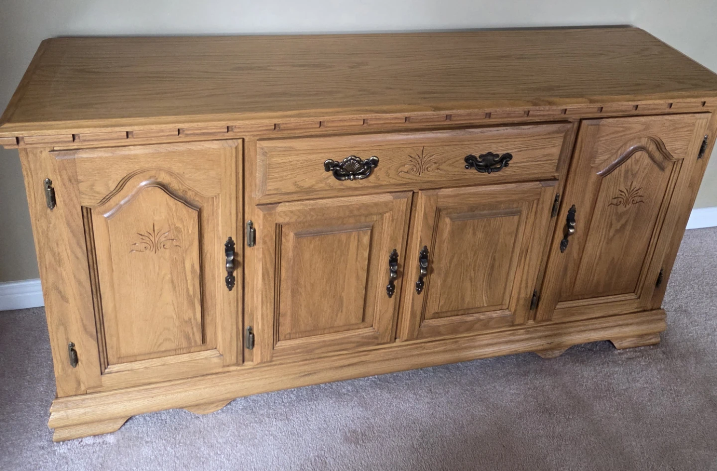 Buffet and Hutch - photo 3