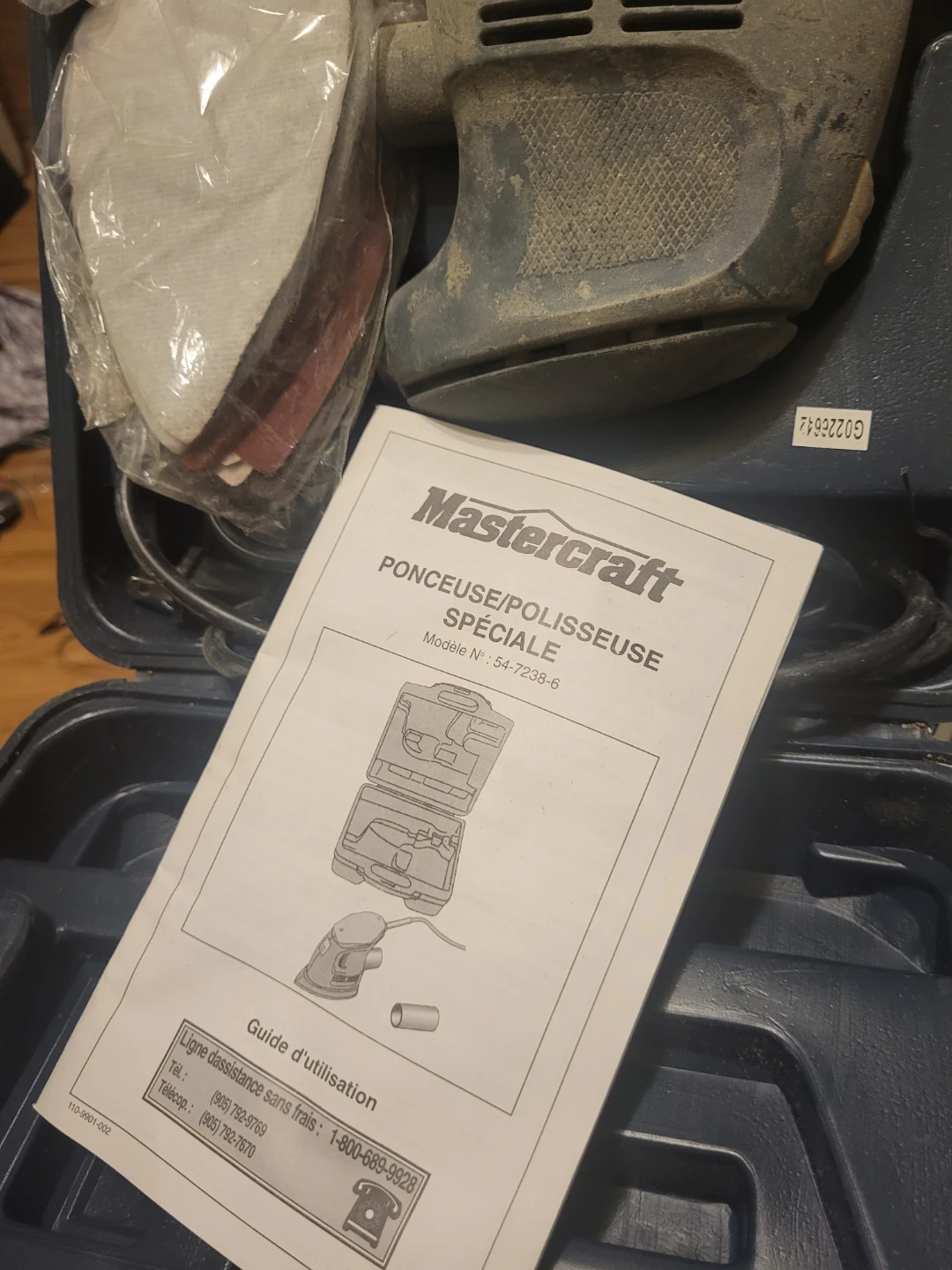 Mastercraft Detail Sander with Sandpaper
