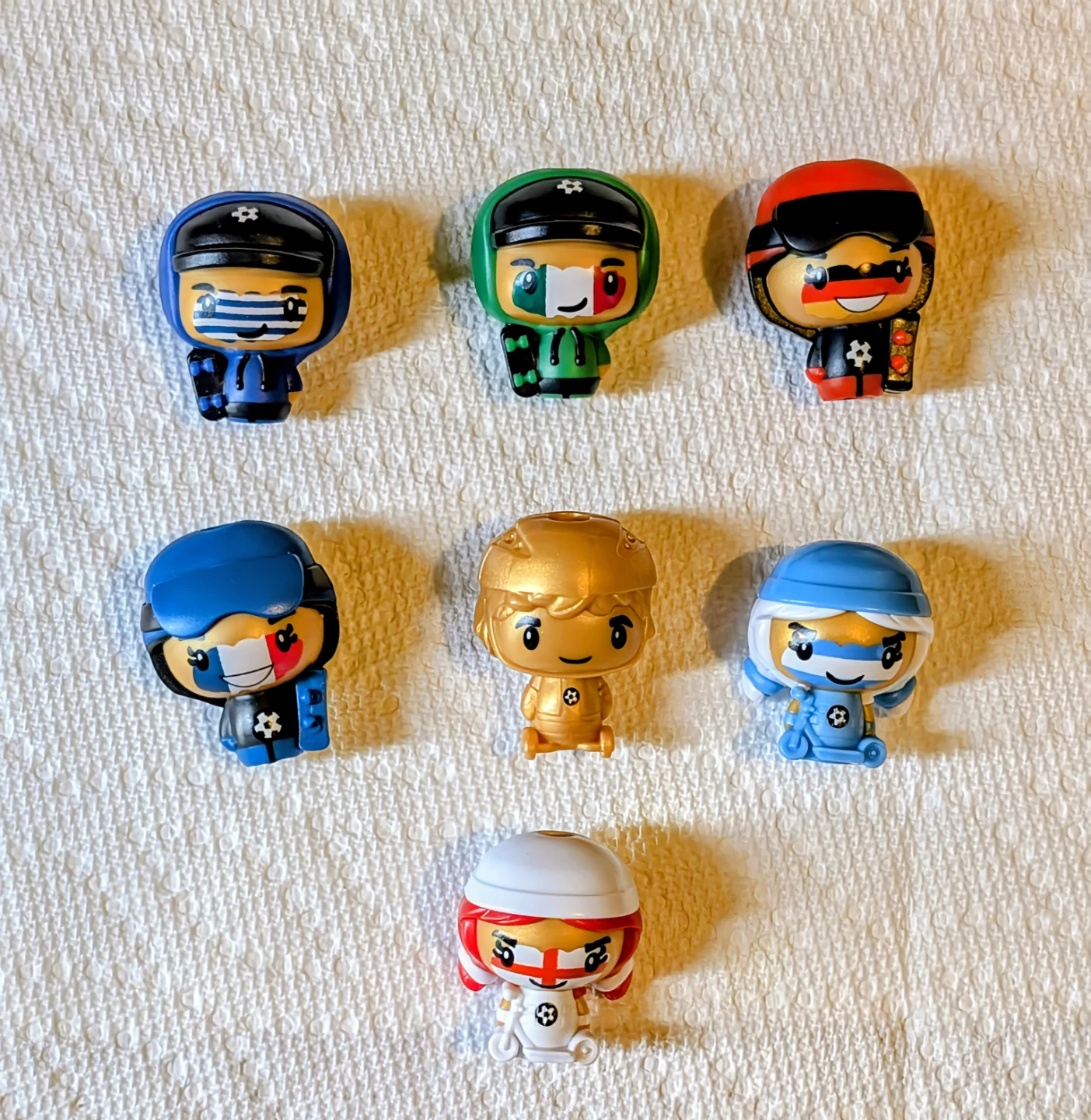 Kinder FIFA figures