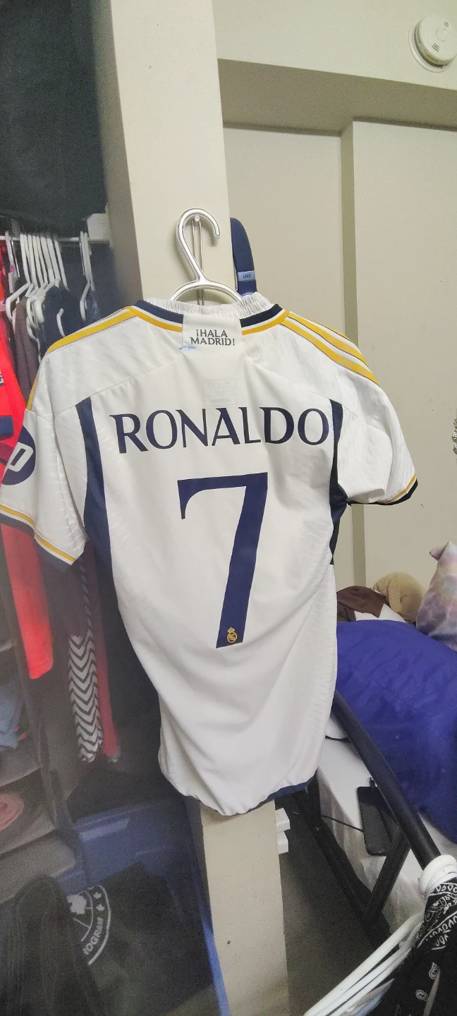 Adidas Real Madrid Ronaldo 7 Jersey and Shorts - Medium - photo 4