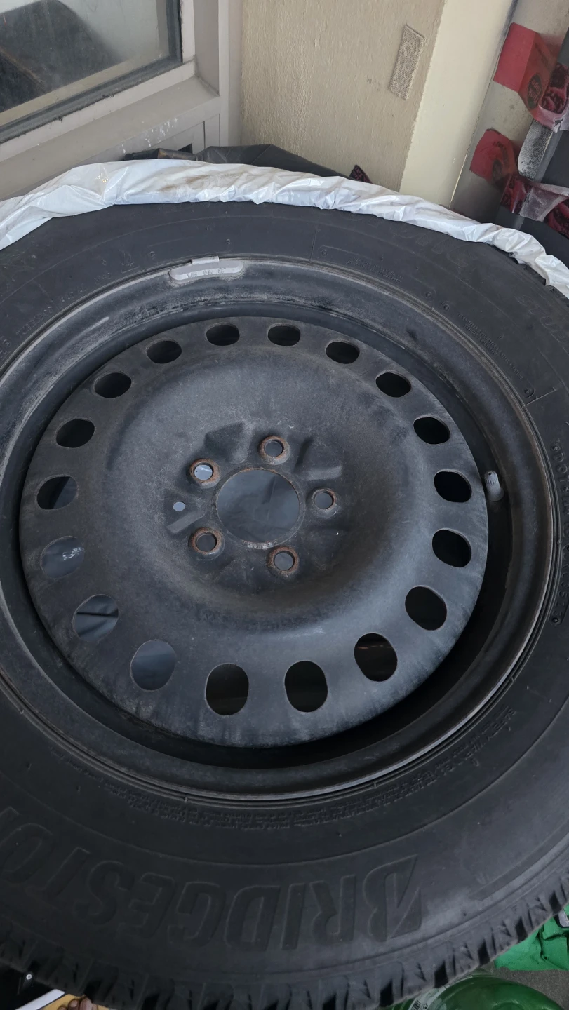 Bridgestone Winter Tire with Rim - photo 4