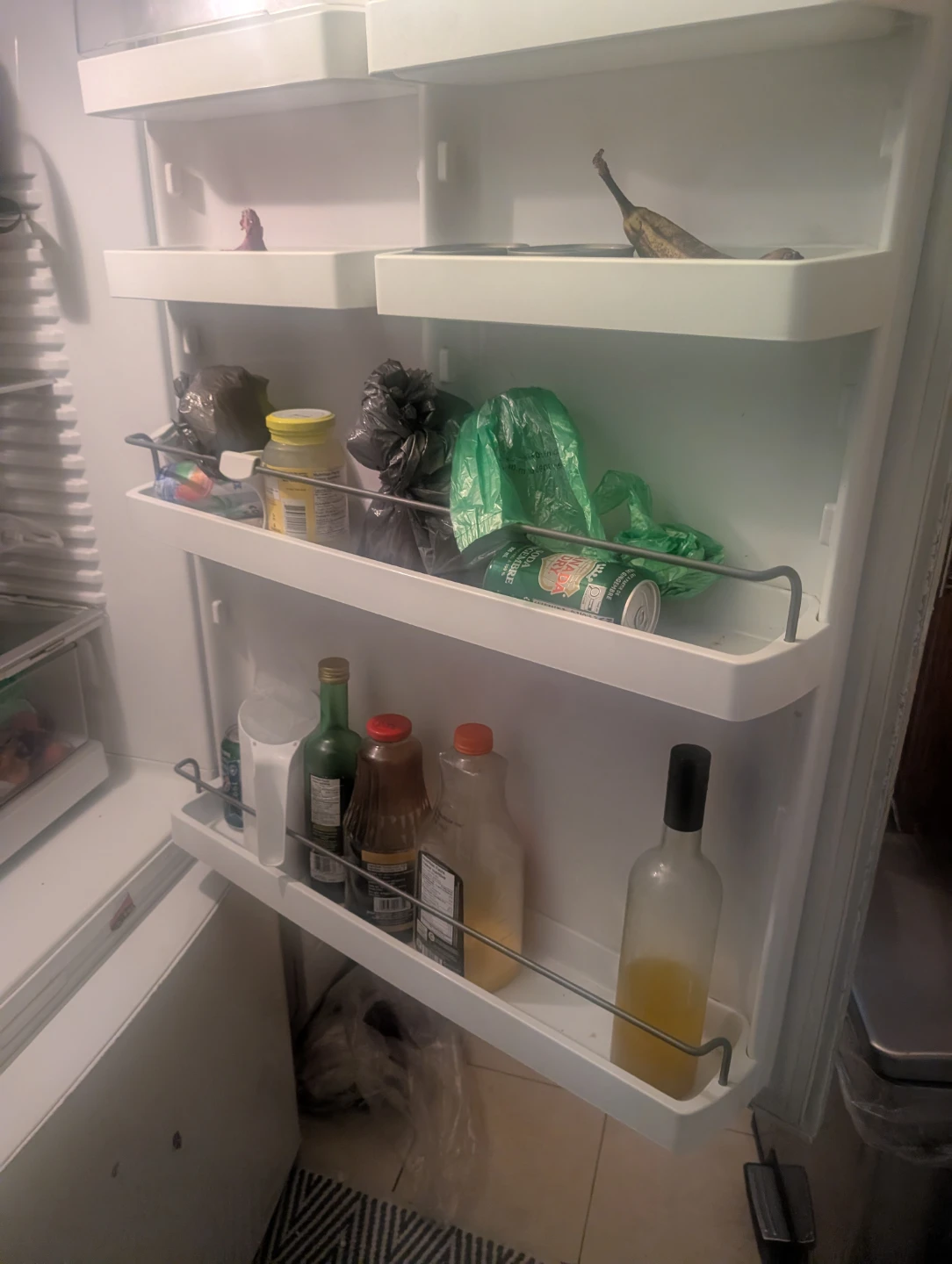 Fisher & Paykel Refrigerator - photo 4