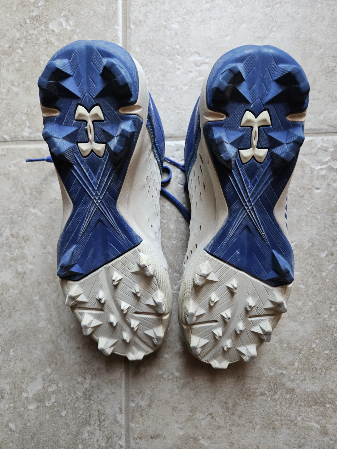 Size 6 Youth Under Armour Baseball Cleats - photo 4