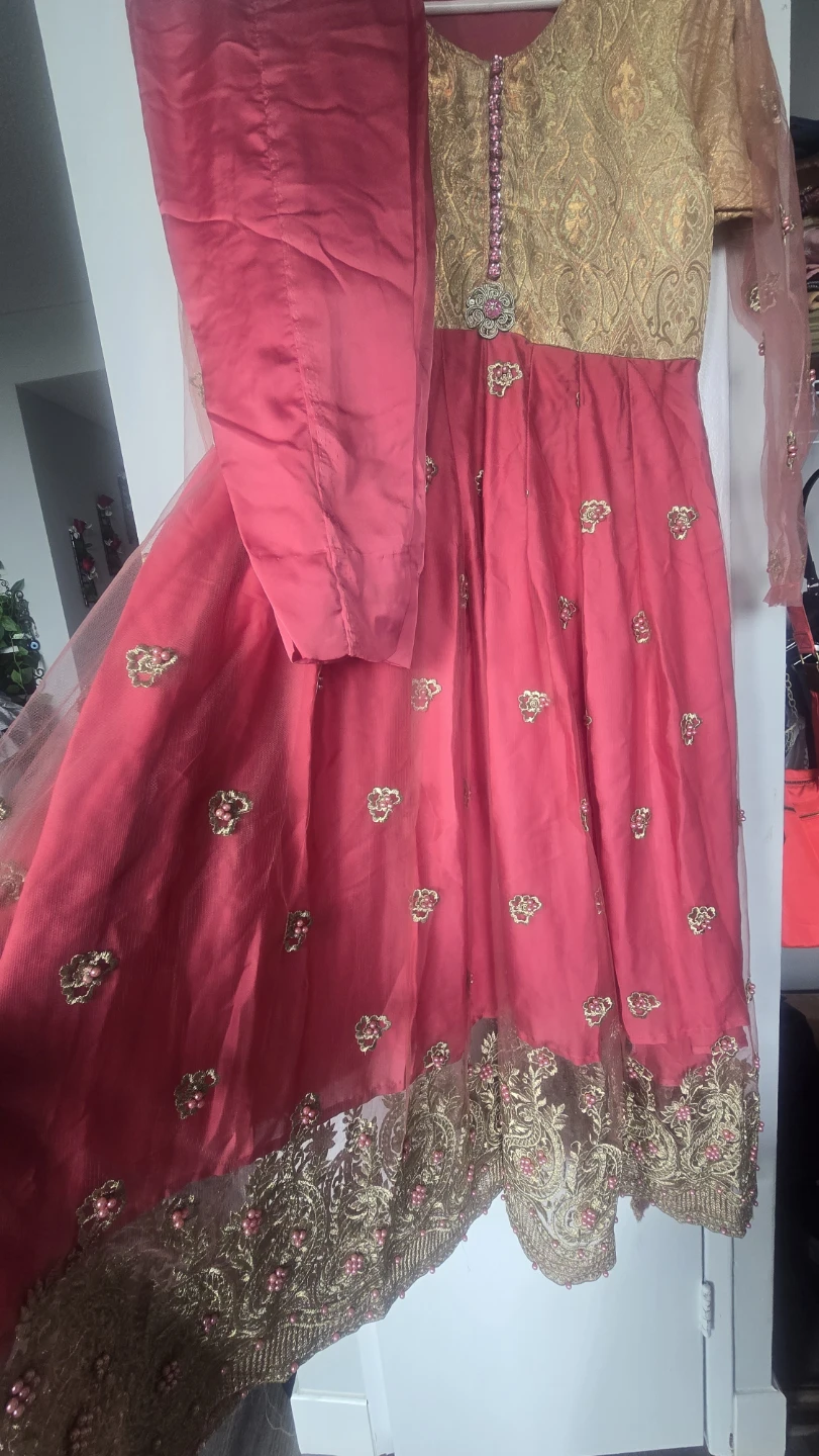 Gold and peach, Pink Embroidered Kameez with Pants - photo 2