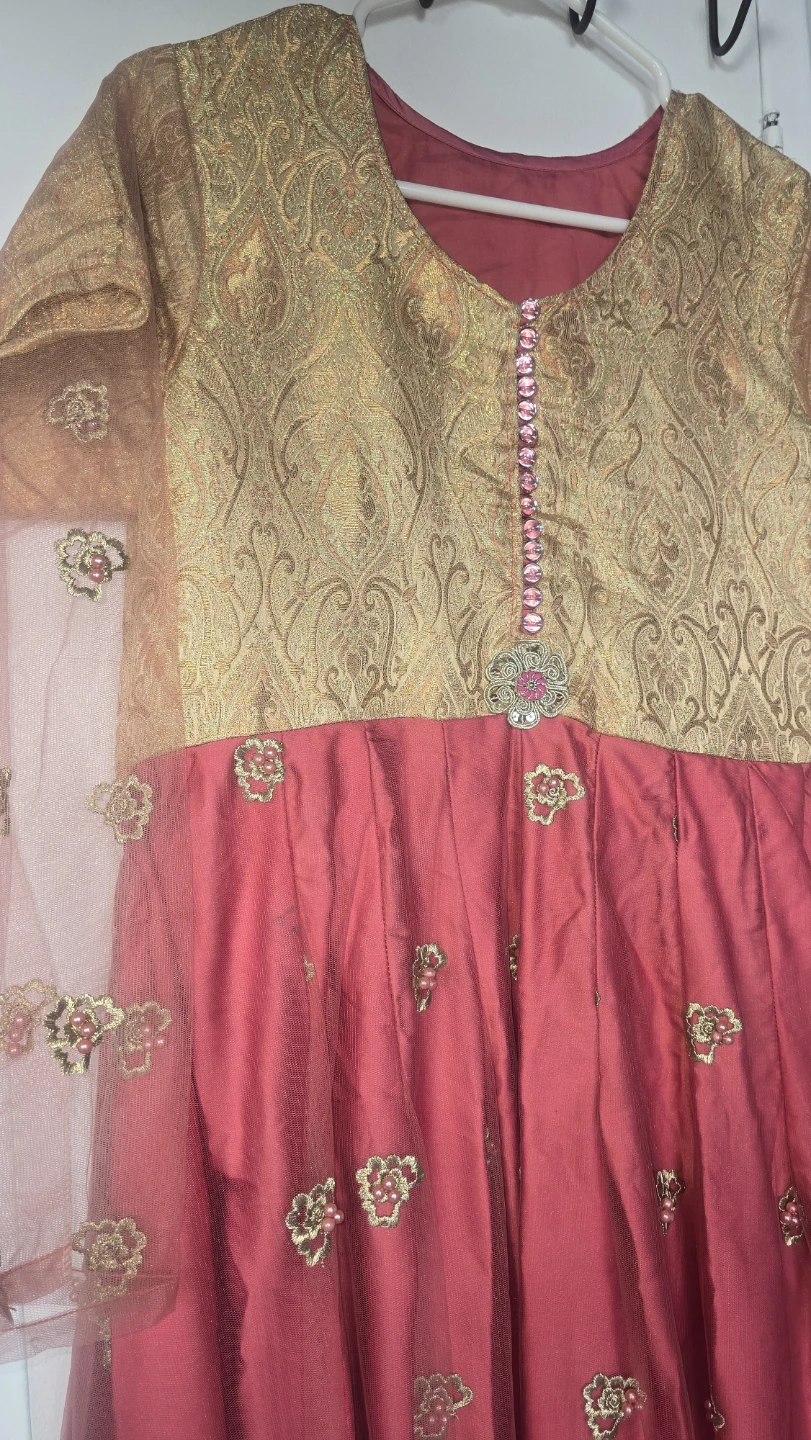 Gold and peach, Pink Embroidered Kameez with Pants - photo 4