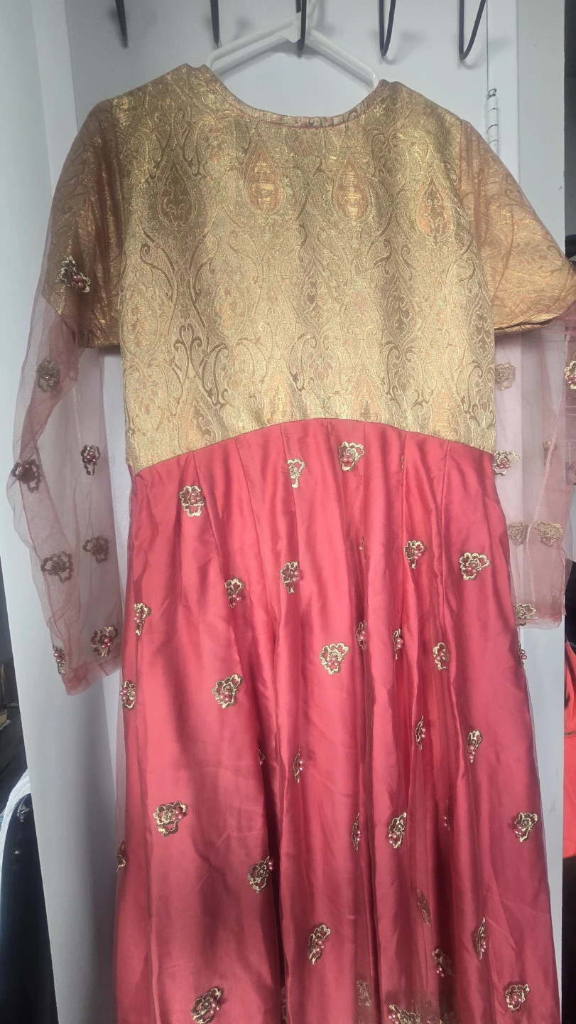 Gold and peach, Pink Embroidered Kameez with Pants - photo 5