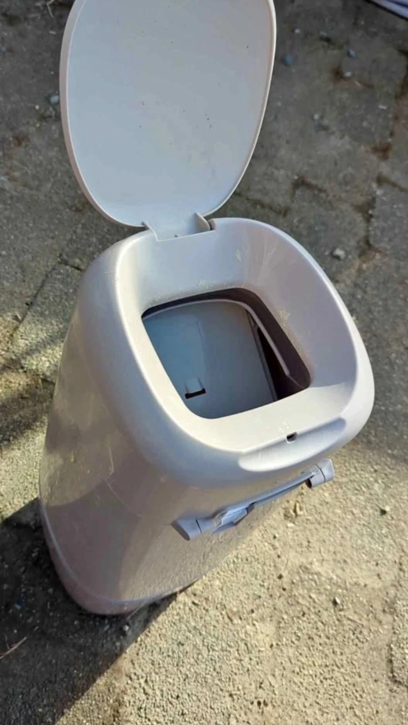 Litter Genie Pail Cat Litter Disposal System - photo 2