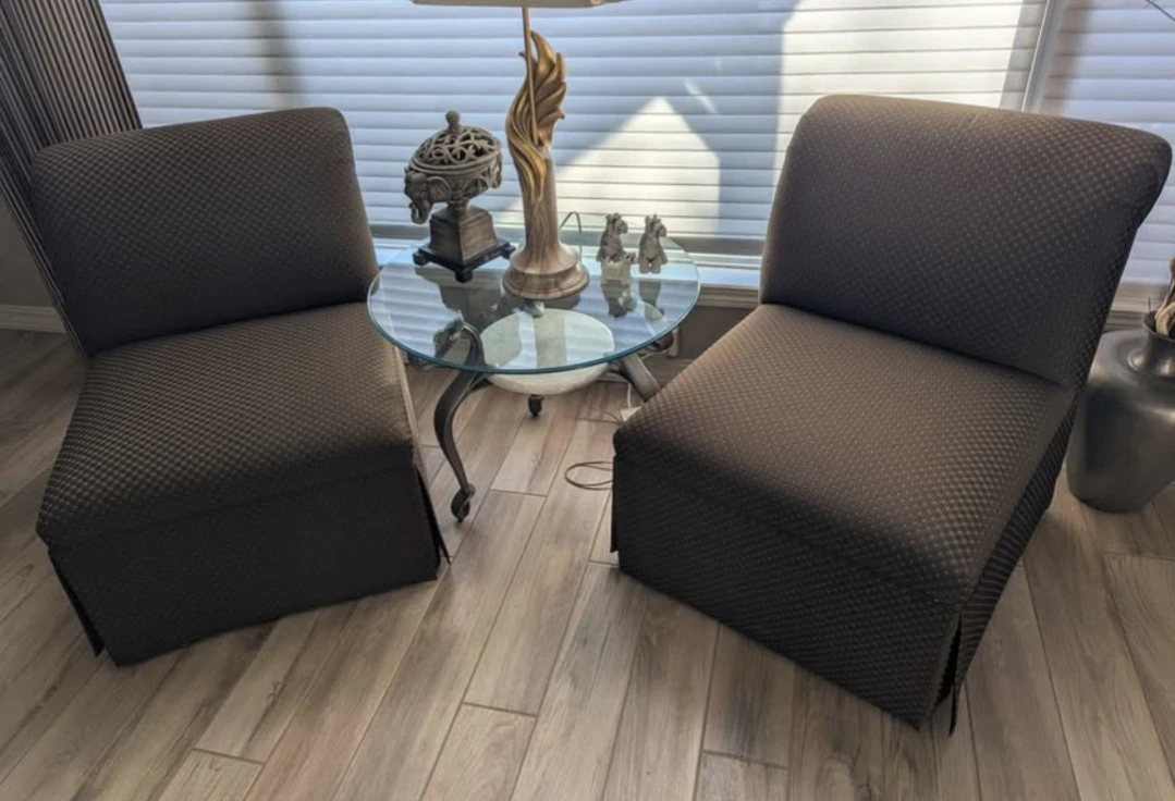 (4) 2 love seat matching couches & 2 matching accent chairs - photo 3