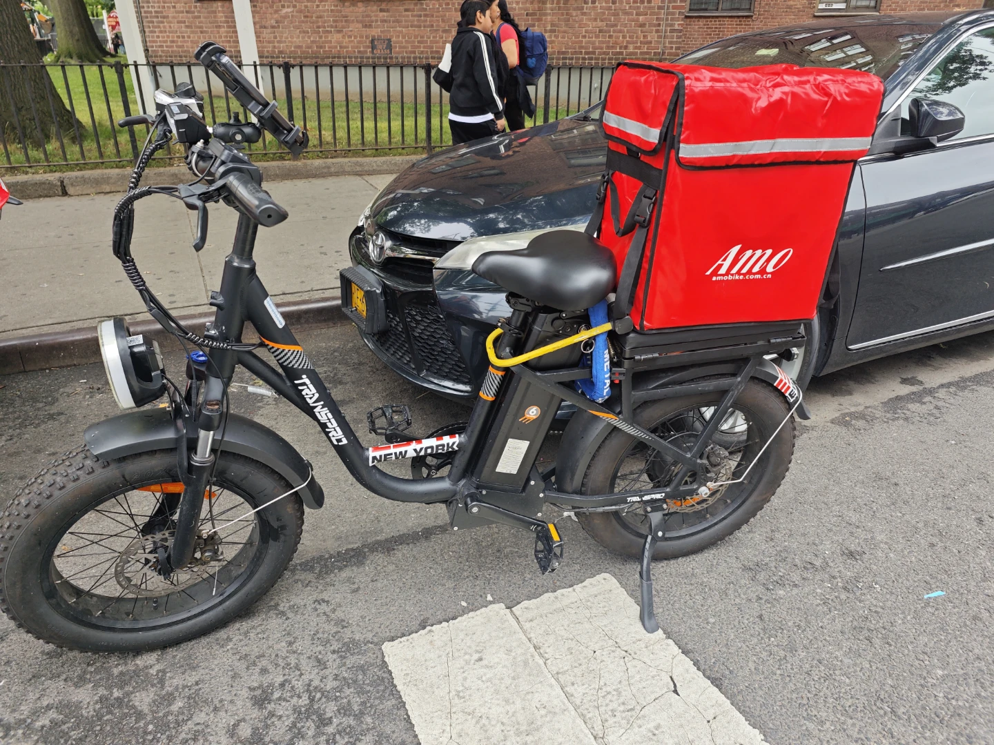 Fat Tire Electric Bike with Amo Delivery Bag - photo 2