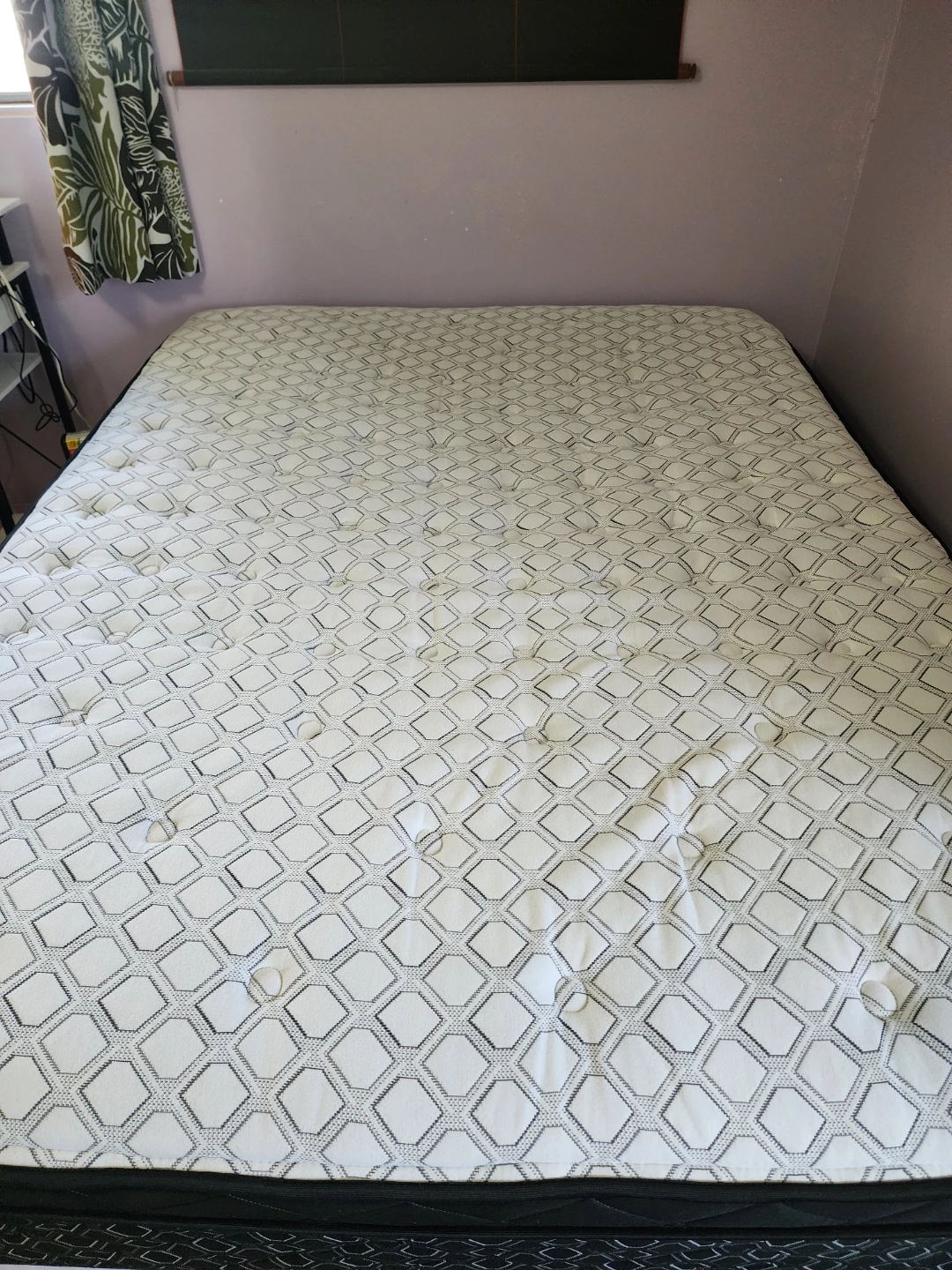 Costco queen size mattress - photo 2