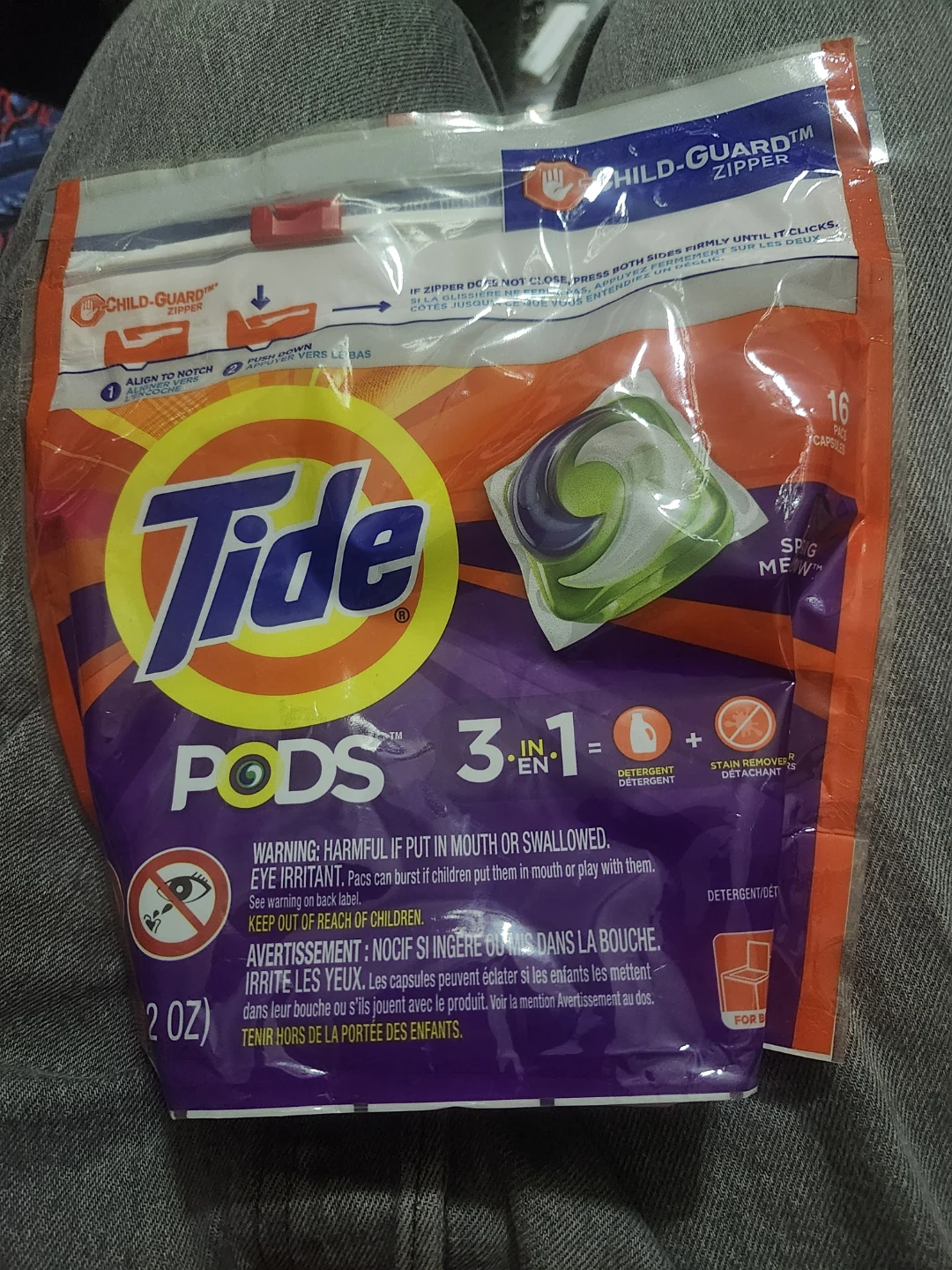 Tide PODS 3 in 1 Detergent - 16 Pack