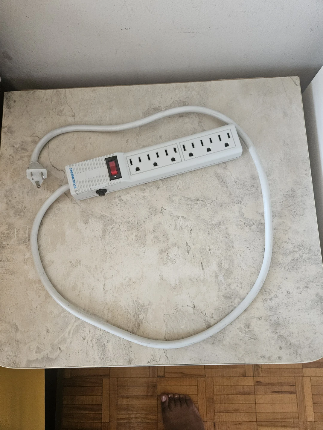 Expresstek 6-Outlet Power Strip - photo 2