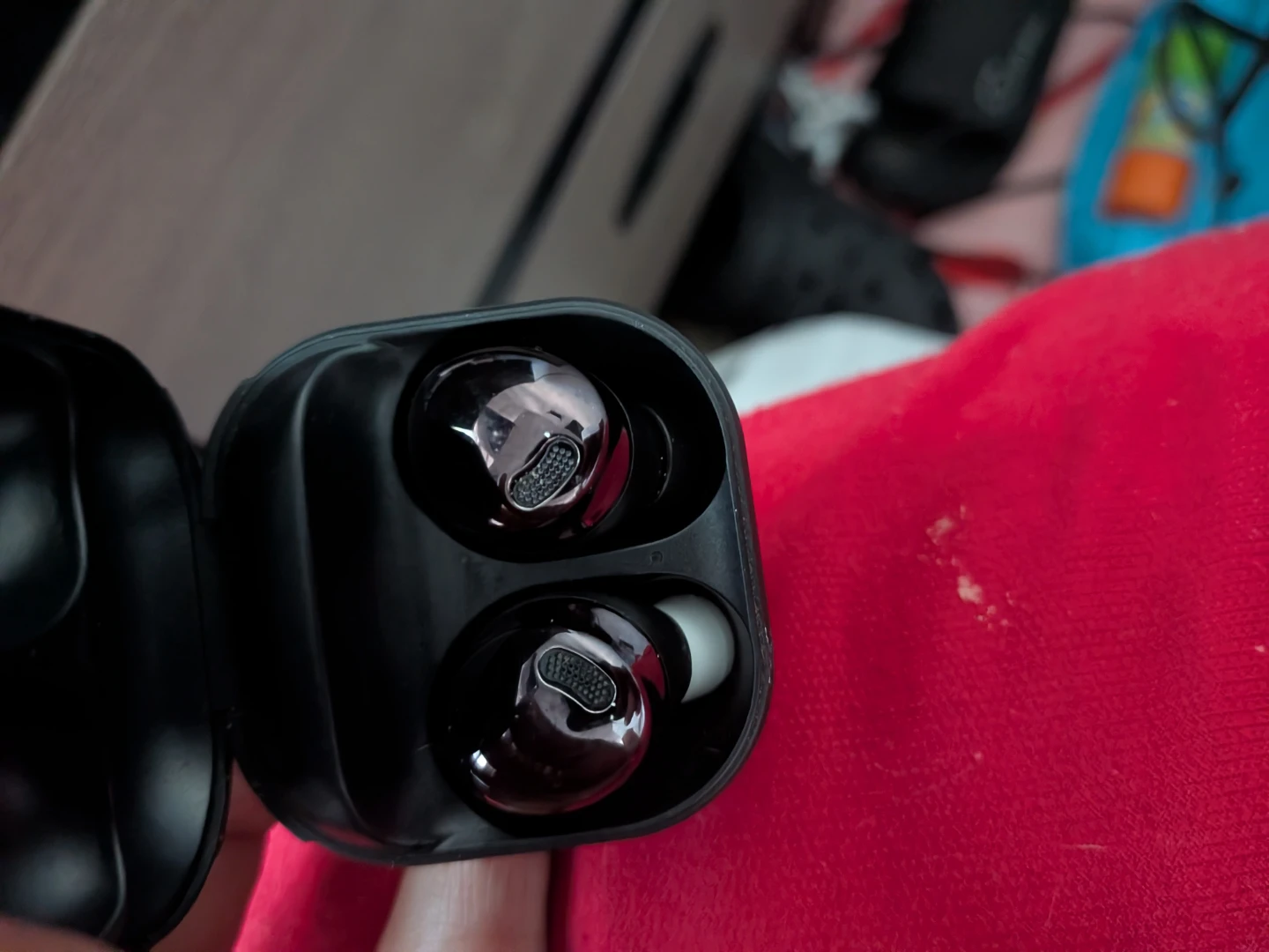Airpods & Samsung Galaxy buds