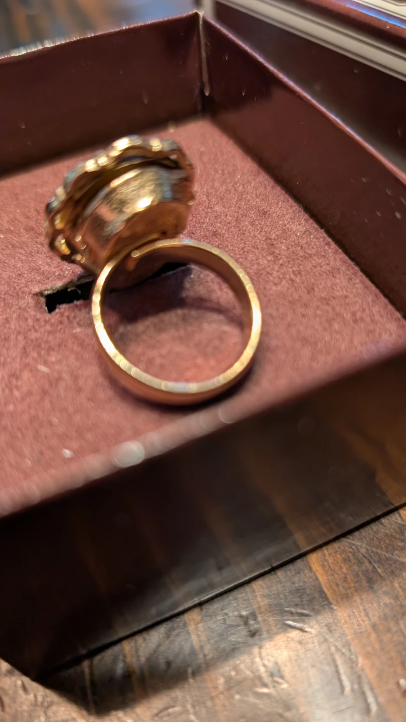 Vintage Cameo "poison" Ring in Box - photo 4
