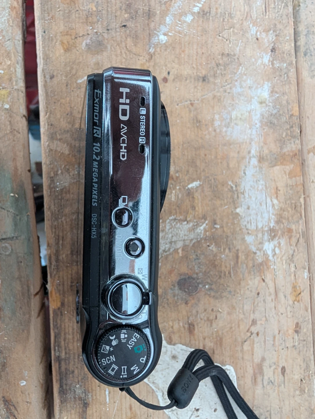 Sony Cyber-shot DSC-HX5 Digital Camera with Charger - photo 3