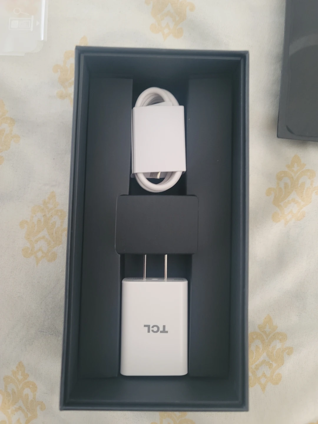 TCL 60xe Nxtpaper 5G - Brand new in box - photo 3