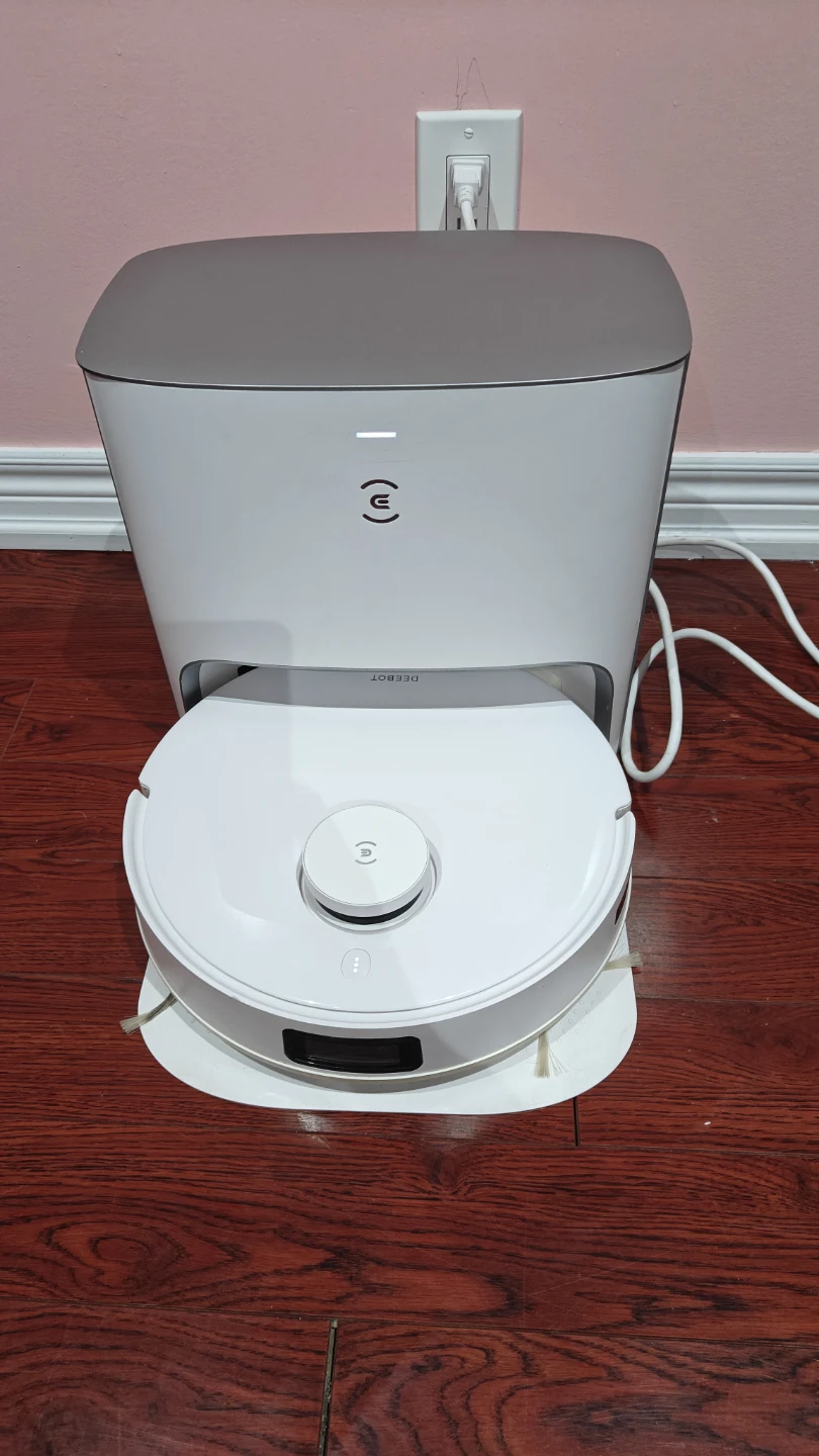 ECOVACS DEEBOT T10 Robot Vacuum and Mop with Auto-Empty Station