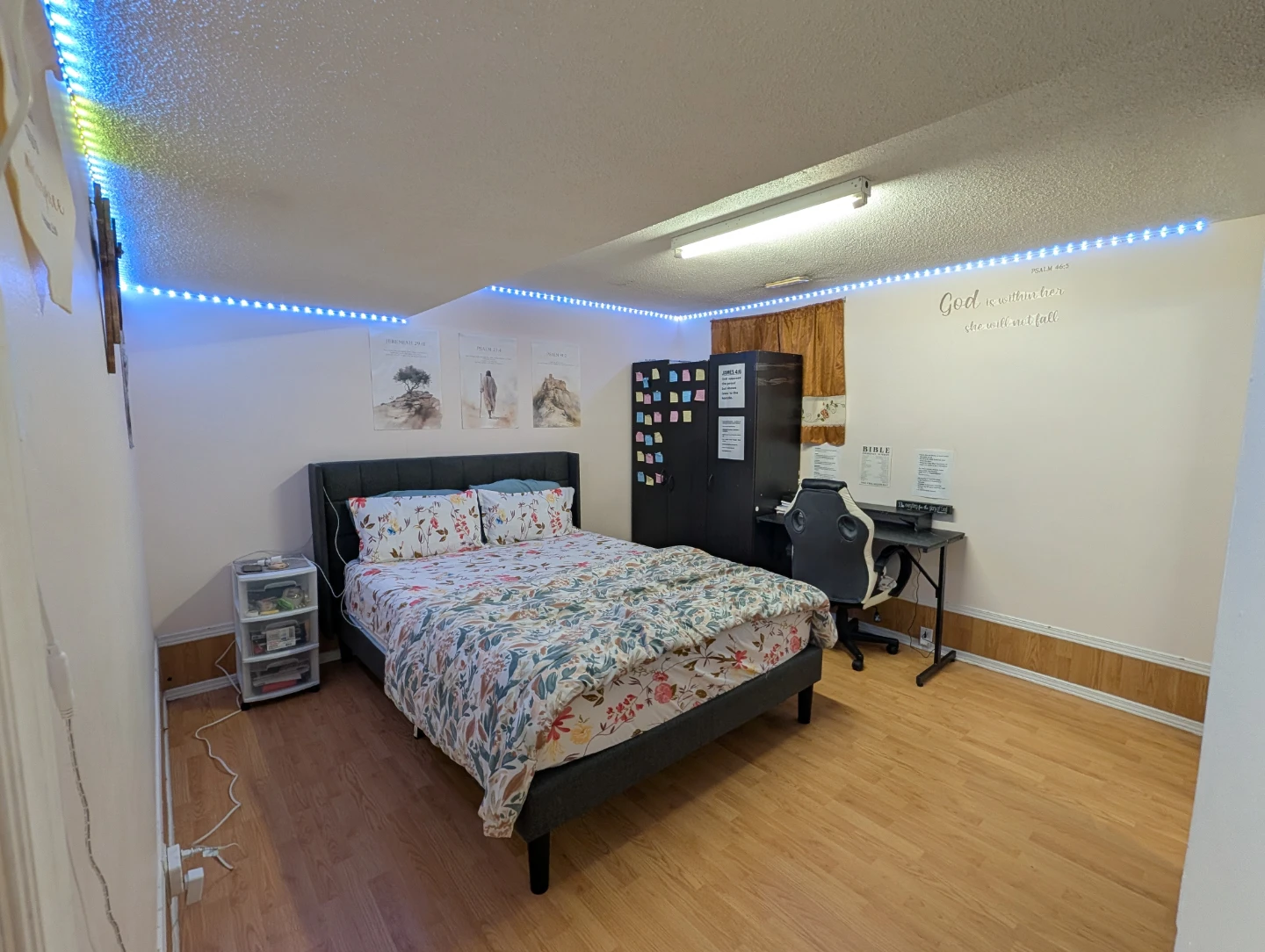 Fully furnished 1-bedroom basement. - photo 3