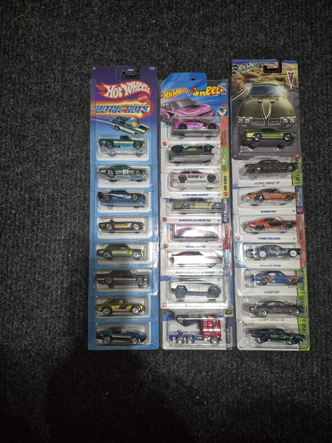 Hot Wheels Ultra Hots & More Die-Cast Toy Cars (Bulk Lot) - photo 2