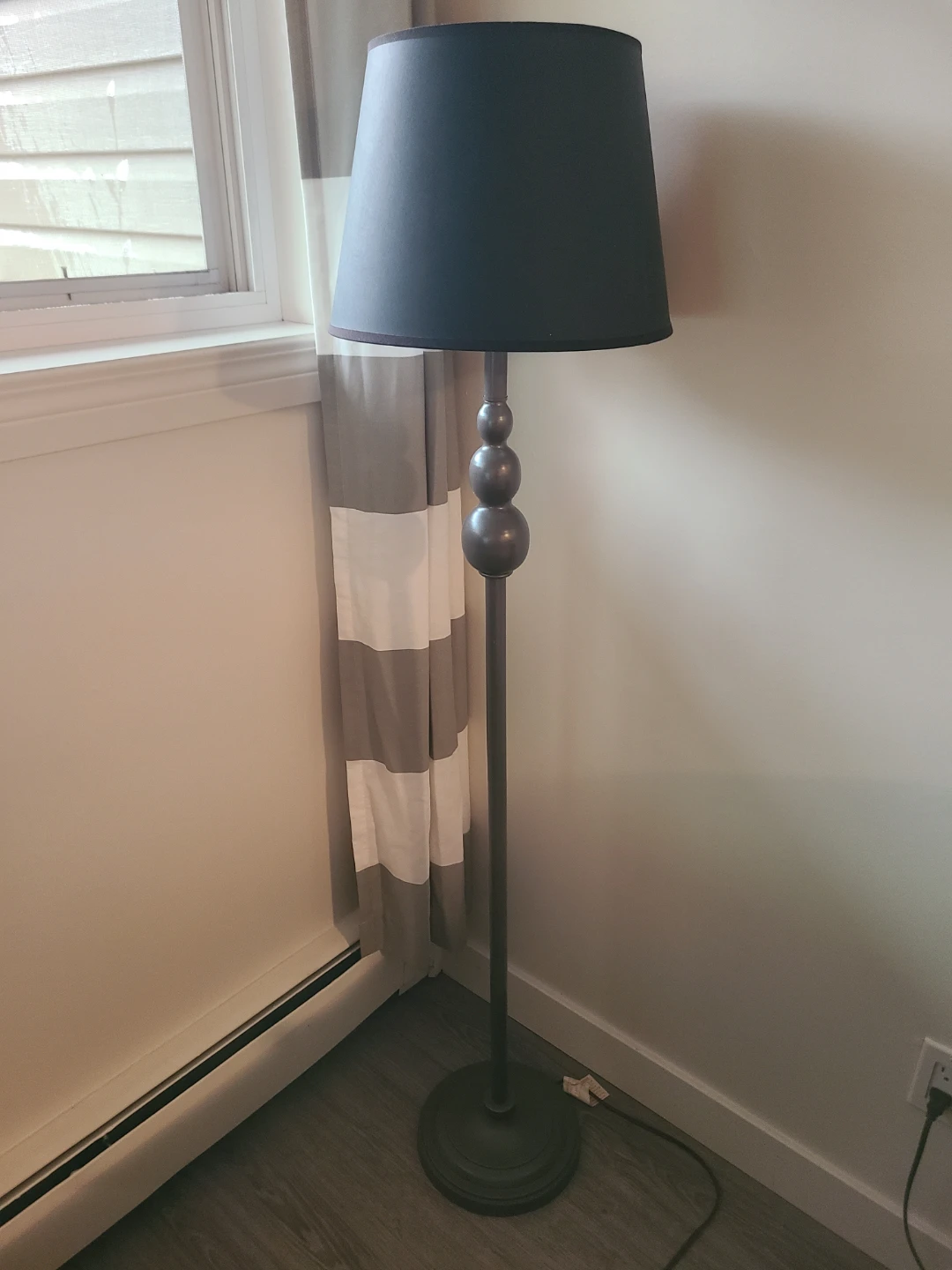 Table Lamp - photo 2