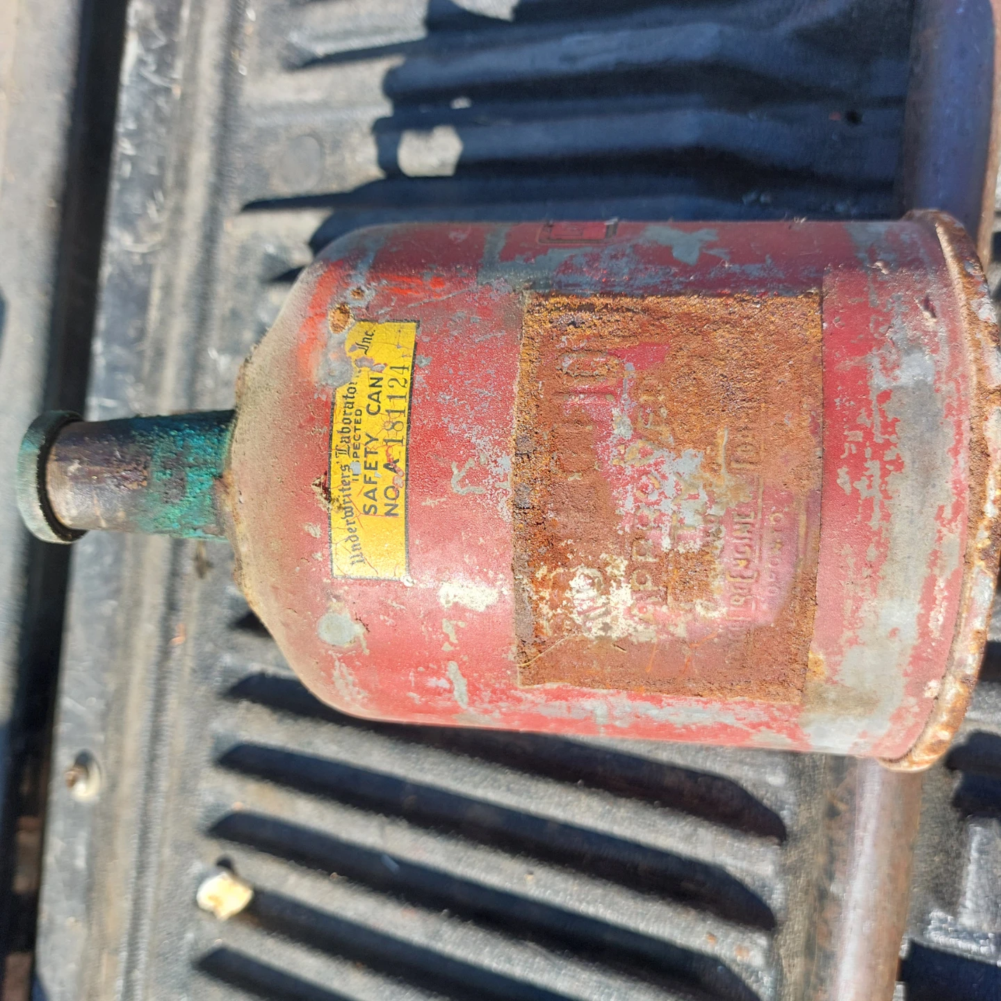 V.G. MFG Safety Can - photo 2