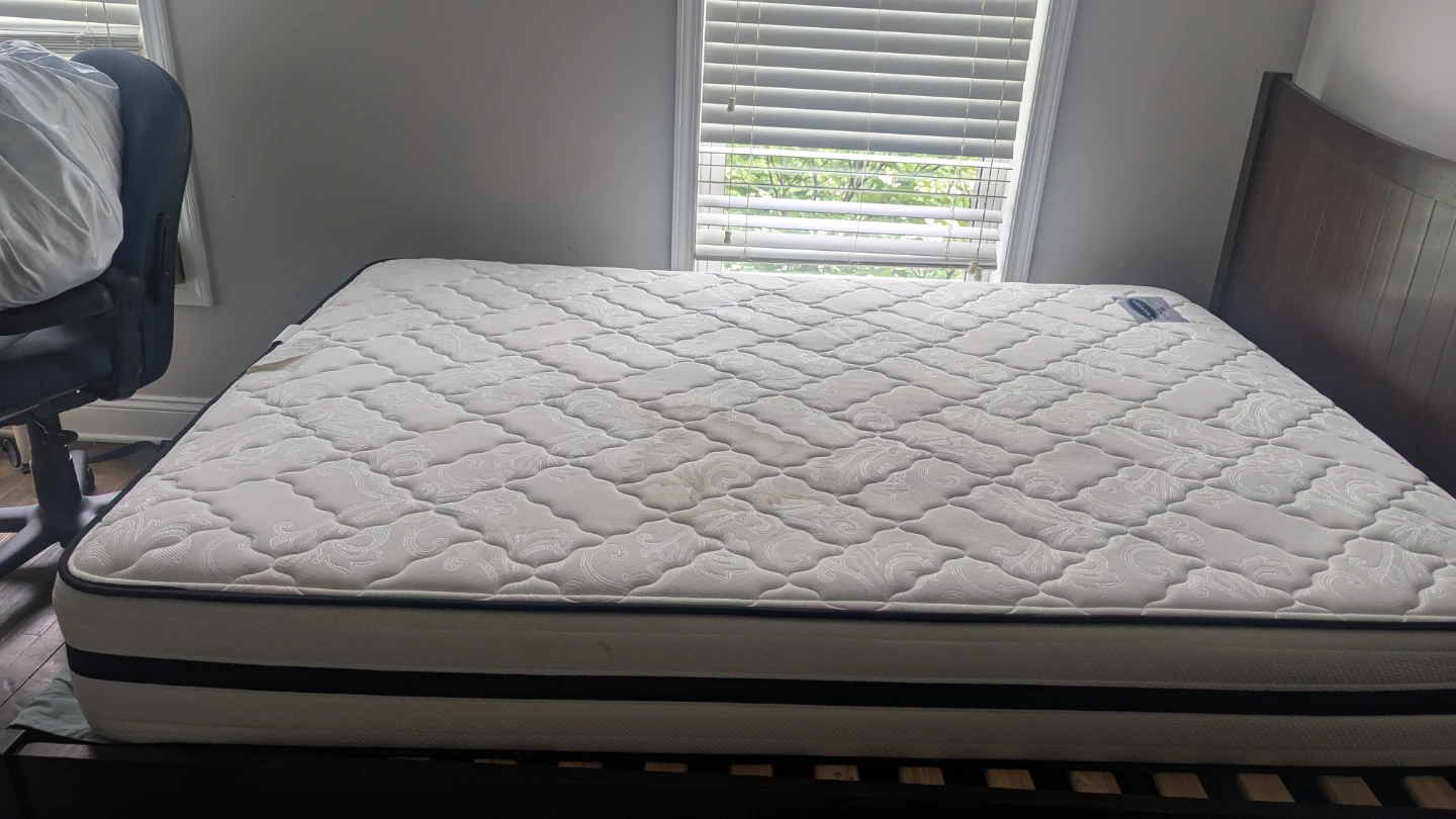 Queen mattress - photo 2