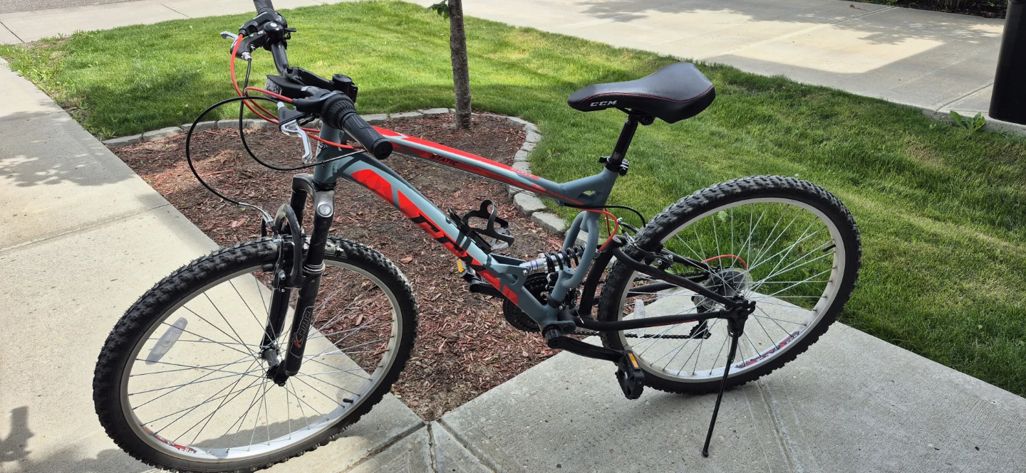 CCM Static Full Suspension Mountain Bike