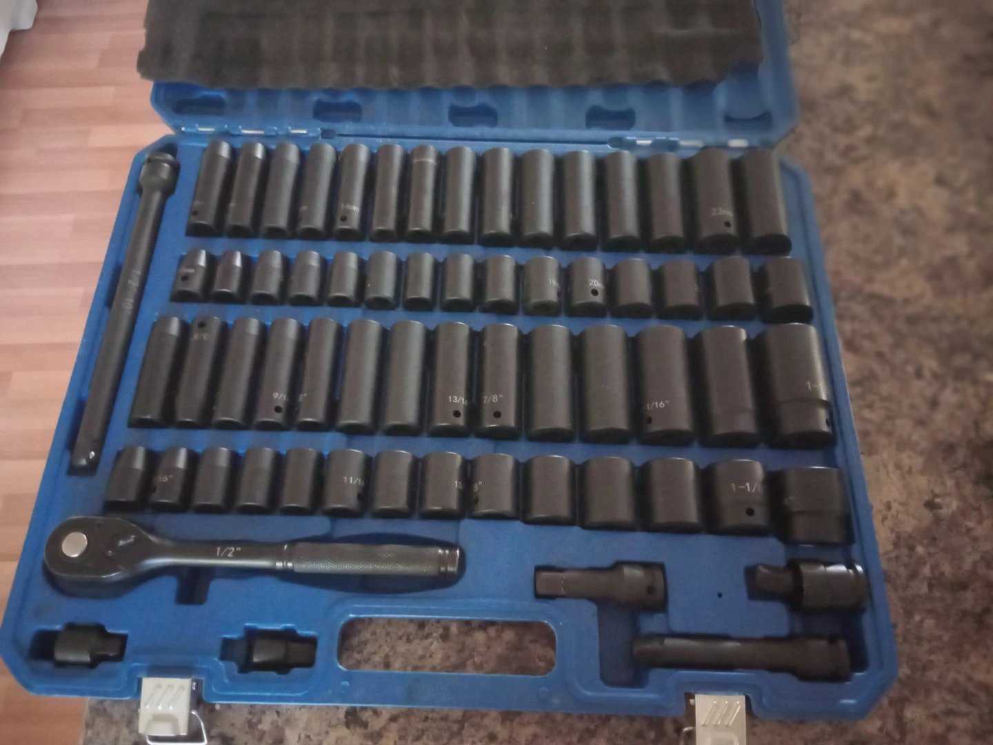 Socket Set with Ratchet and Extension with milwaukee impact