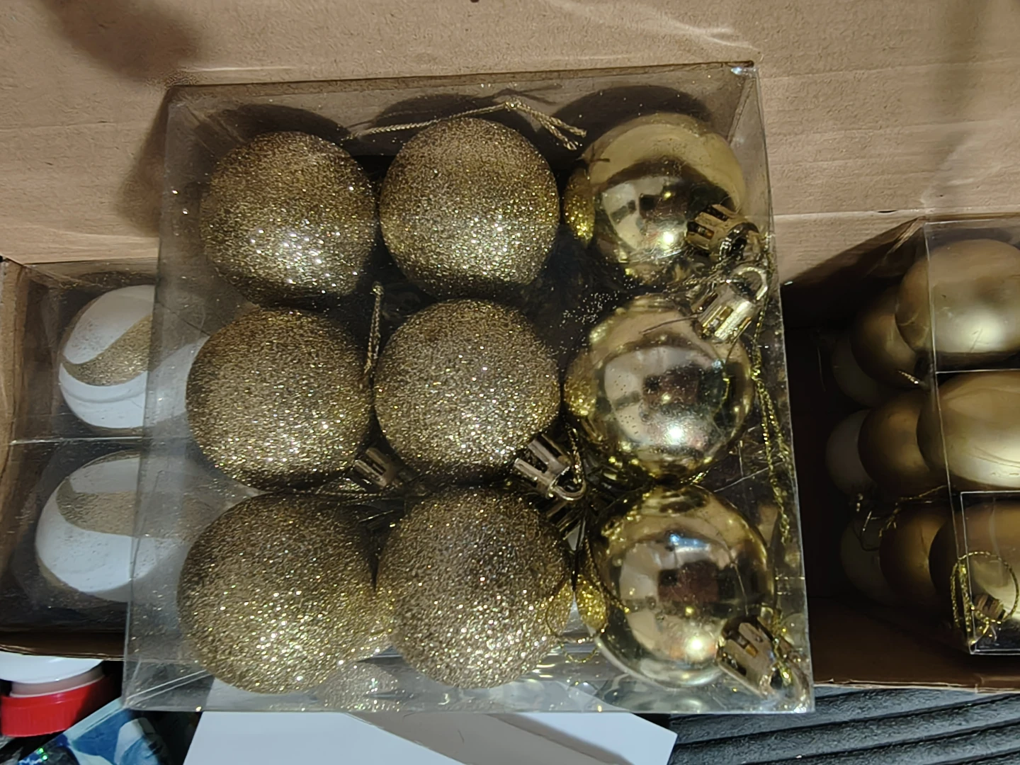 Set of Christmas Ornaments - Gold and White - photo 4