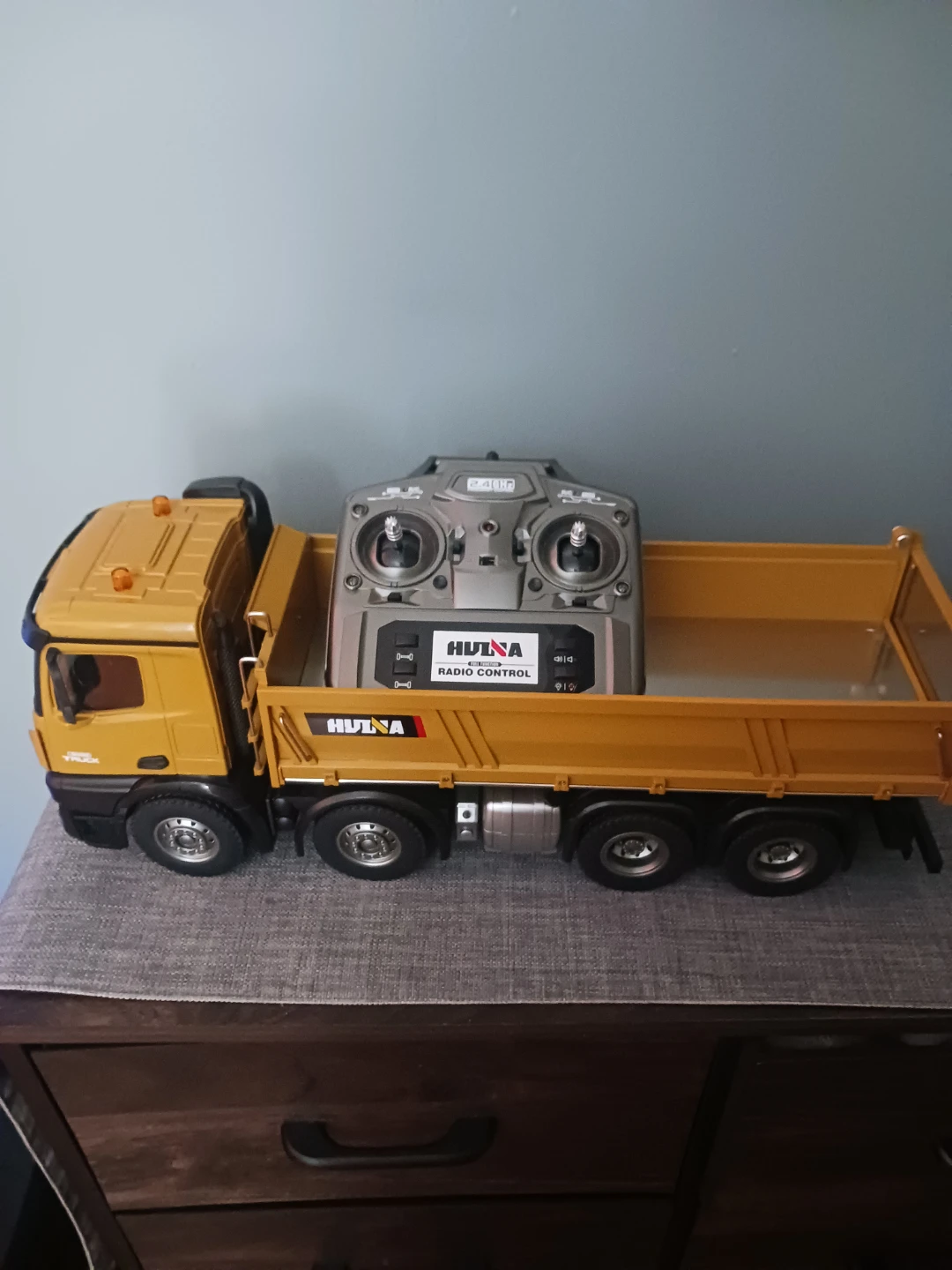 HUINA RC Dump Truck Toy